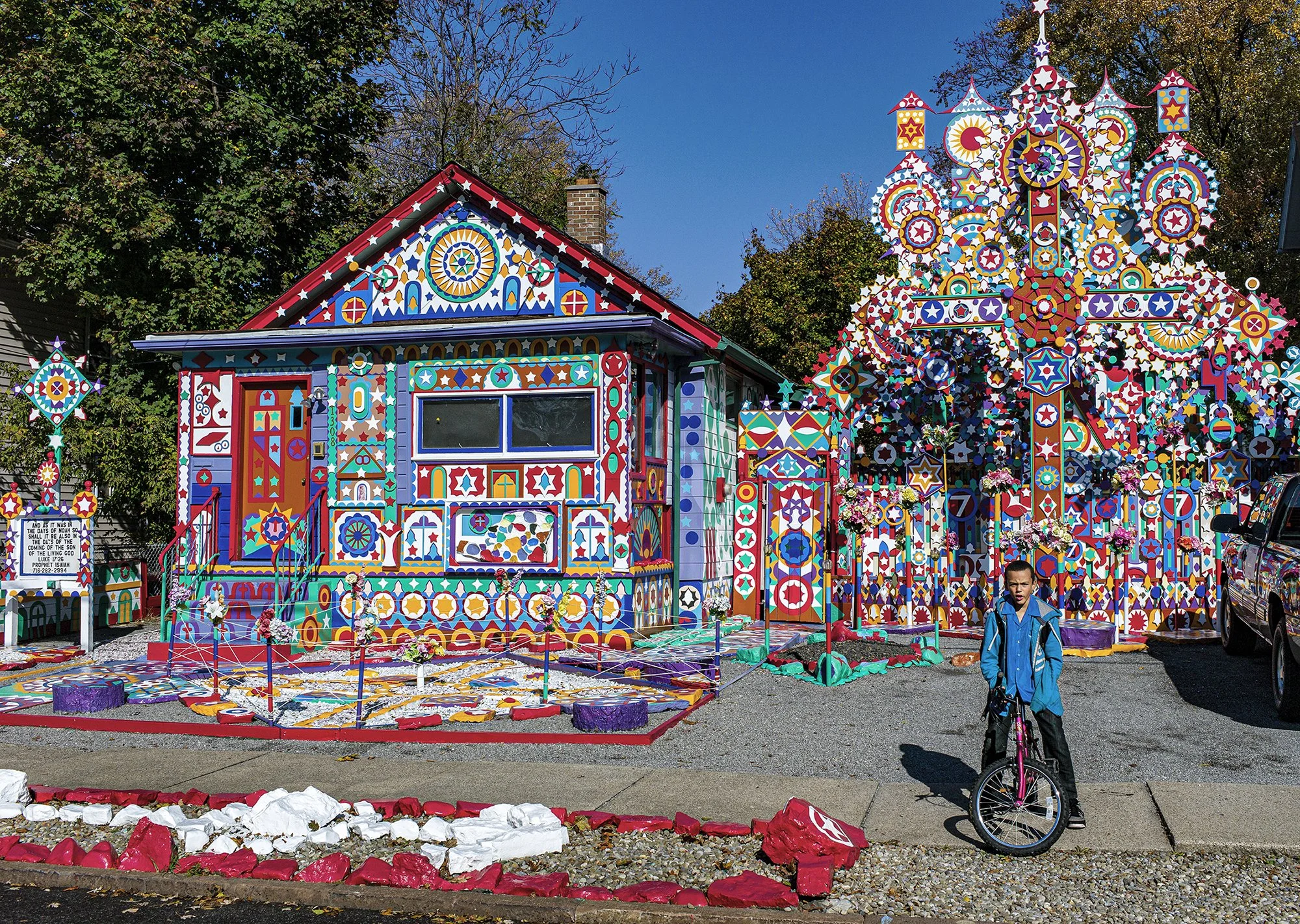 Prophet Isaiah Robertson’s “Second Coming” house. Niagara Falls, New York. 2012.
