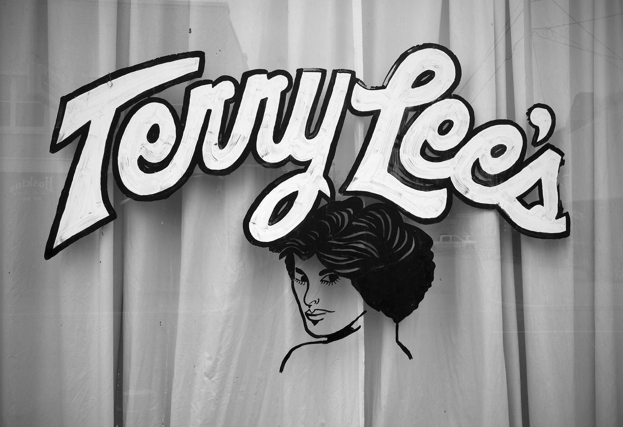 Downtown beauty salon. Paducah, Kentucky. 2015.