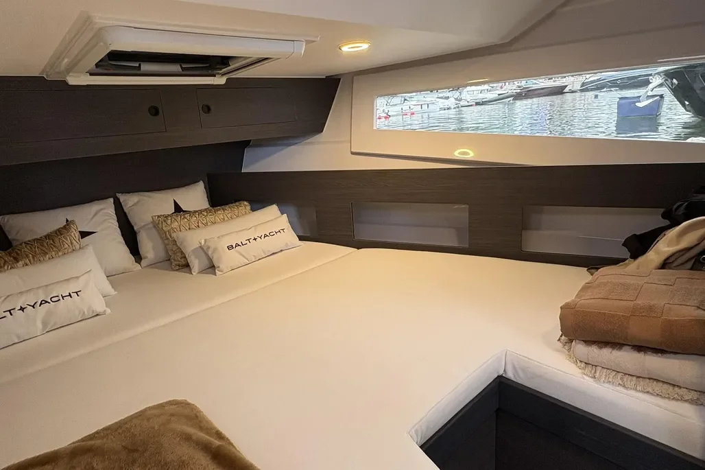 2026-balt-yacht-950-cruise-power-9907074-20250812022324011-1.webp