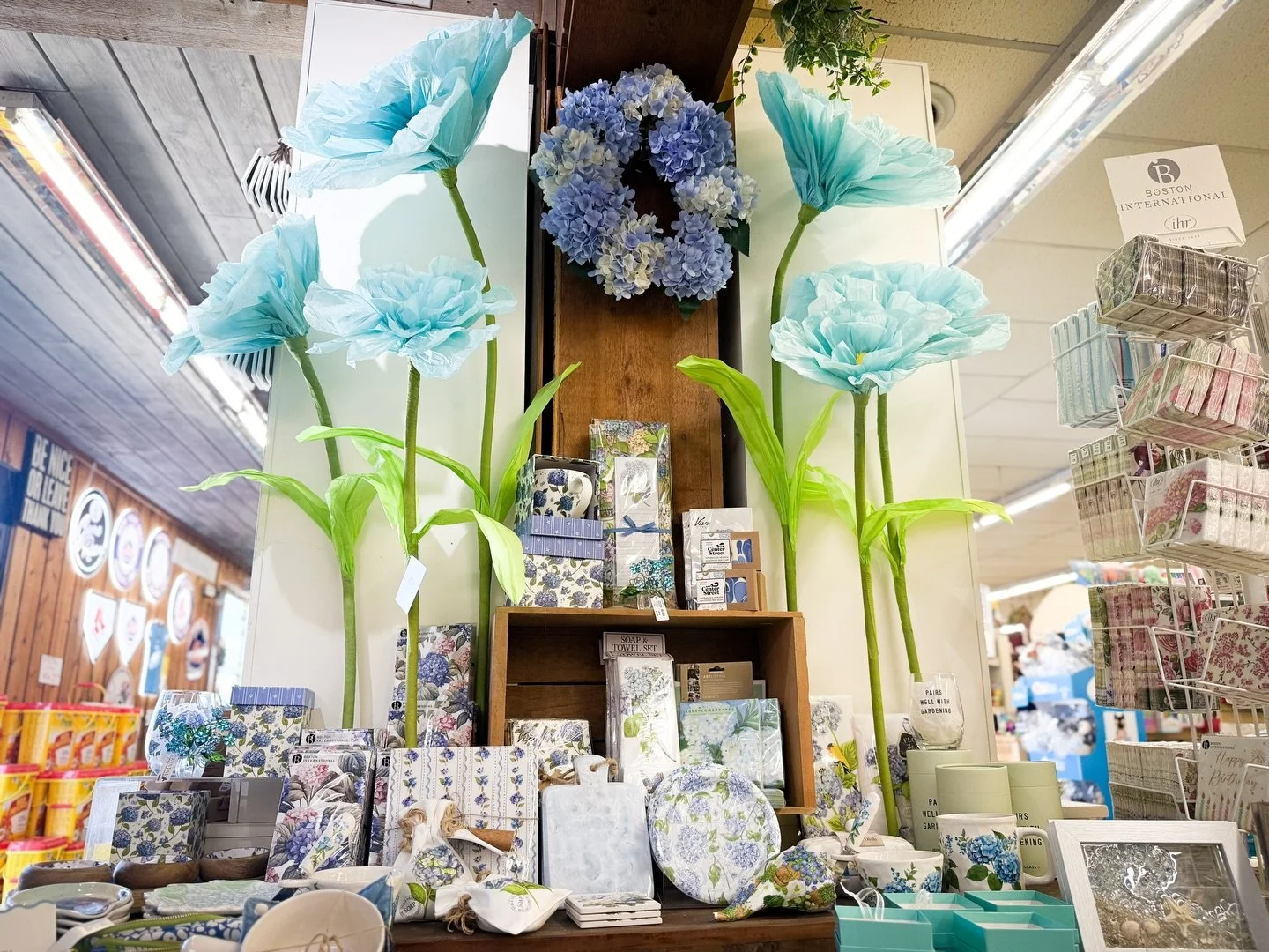 Mother&rsquo;s Day is right around the corner!🌸 

Stop by the Essex Gift Shoppe for a gift that says &lsquo;I love you!&rsquo; this Mother&rsquo;s day