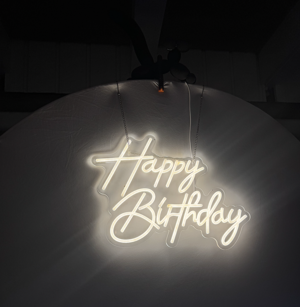 LED skilt Happy Birthday