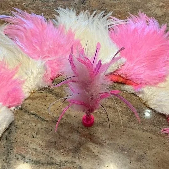 Whiting Farms, doing what they do best, thanks Phil for another batch of kick assssss Saddles.

#landsendoutfitters #rainysflies
#whitingfarms #jackpotsportsfishing
#solarez #hmh_vices 
#landsendoutfittersbillfishflies