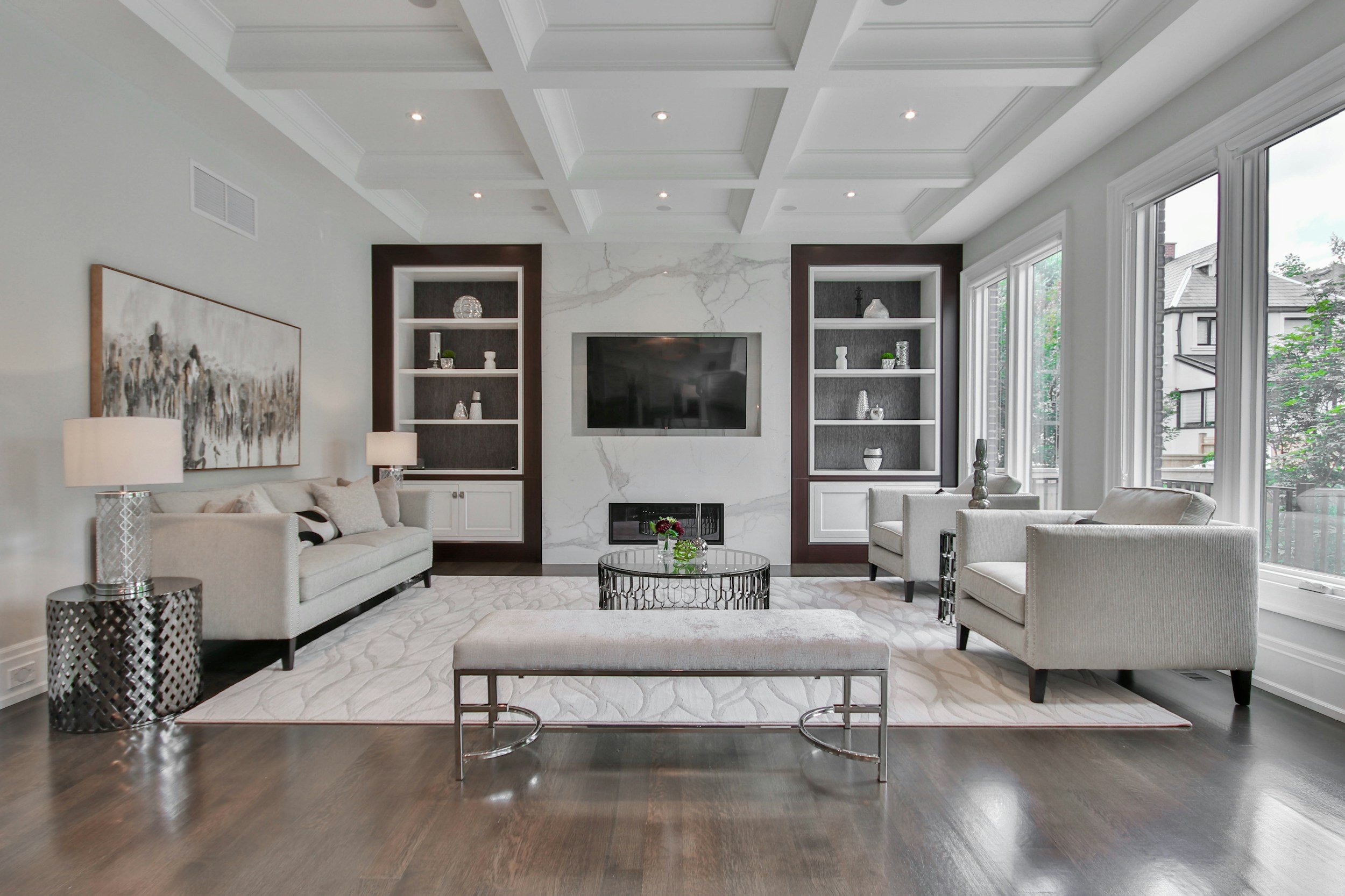 5 Decluttering Hacks to Instantly Make Your Home Feel Bigger -(Without Remodeling)