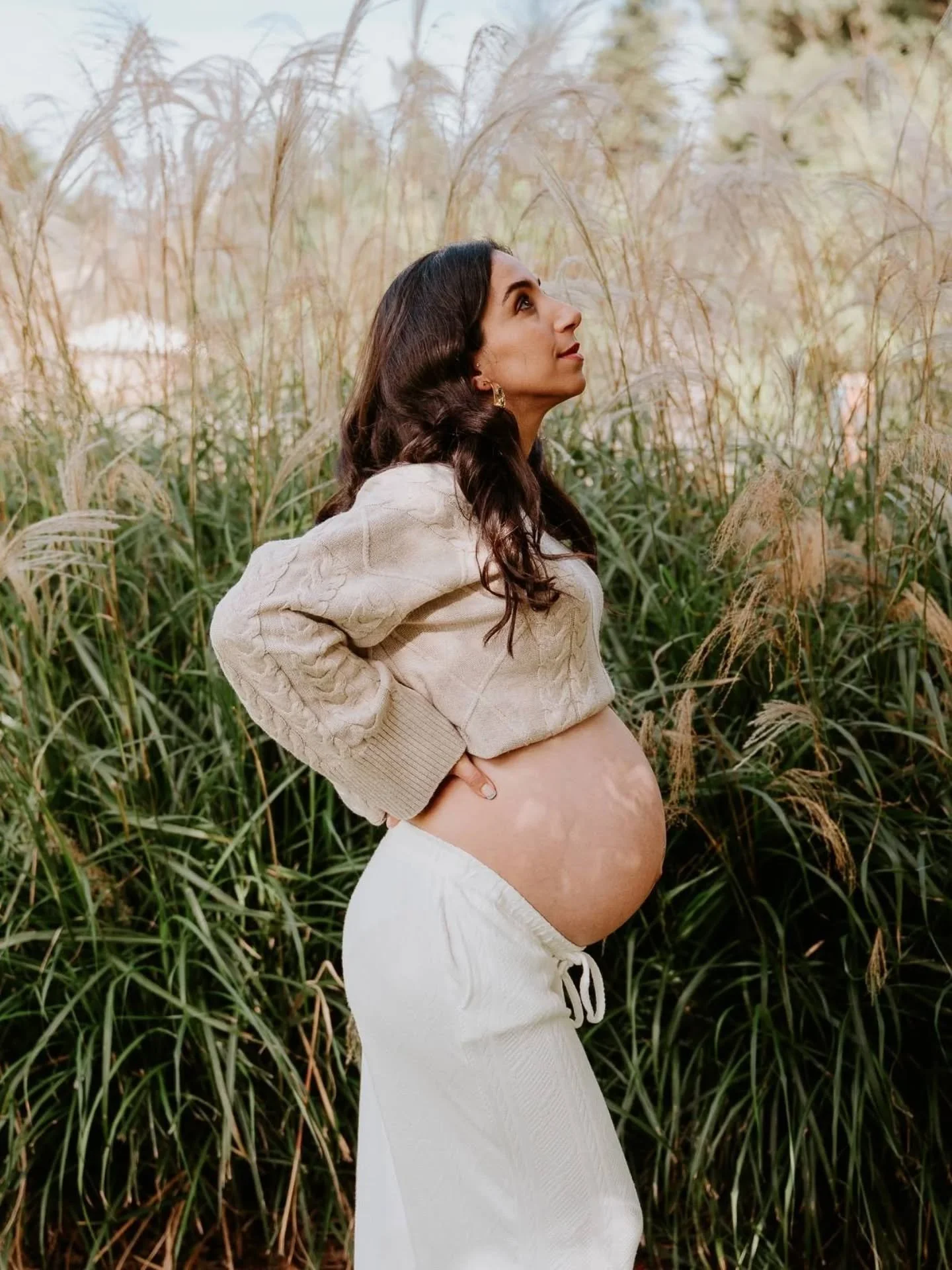 She blooms differently now &mdash; softer in some ways, stronger in all of them. 🌸🤍

Maternity Goddess - @sara.mokki_