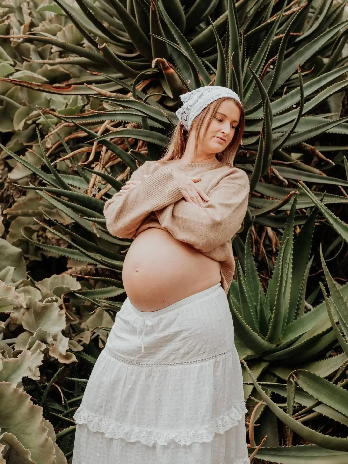 Lately I've found myself falling more and more in love with maternity sessions. 🤍

There is something so incredibly beautiful about this season of waiting, the quiet anticipation, the strength, the excitement, and the overwhelming love before you've
