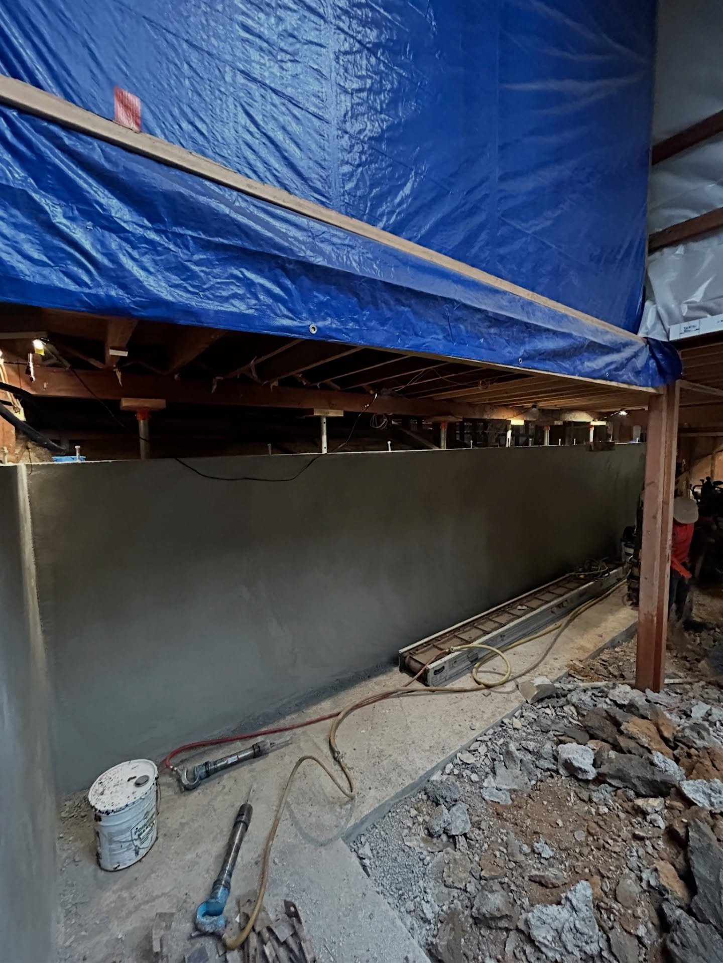 📍Ross, CA | Subterranean Progress in Ross
Our work continues at this English countryside-inspired gem, where we&rsquo;re building out new downstairs space&mdash;and what happens underground is just as important as what&rsquo;s above.
🔹 Retaining Wa