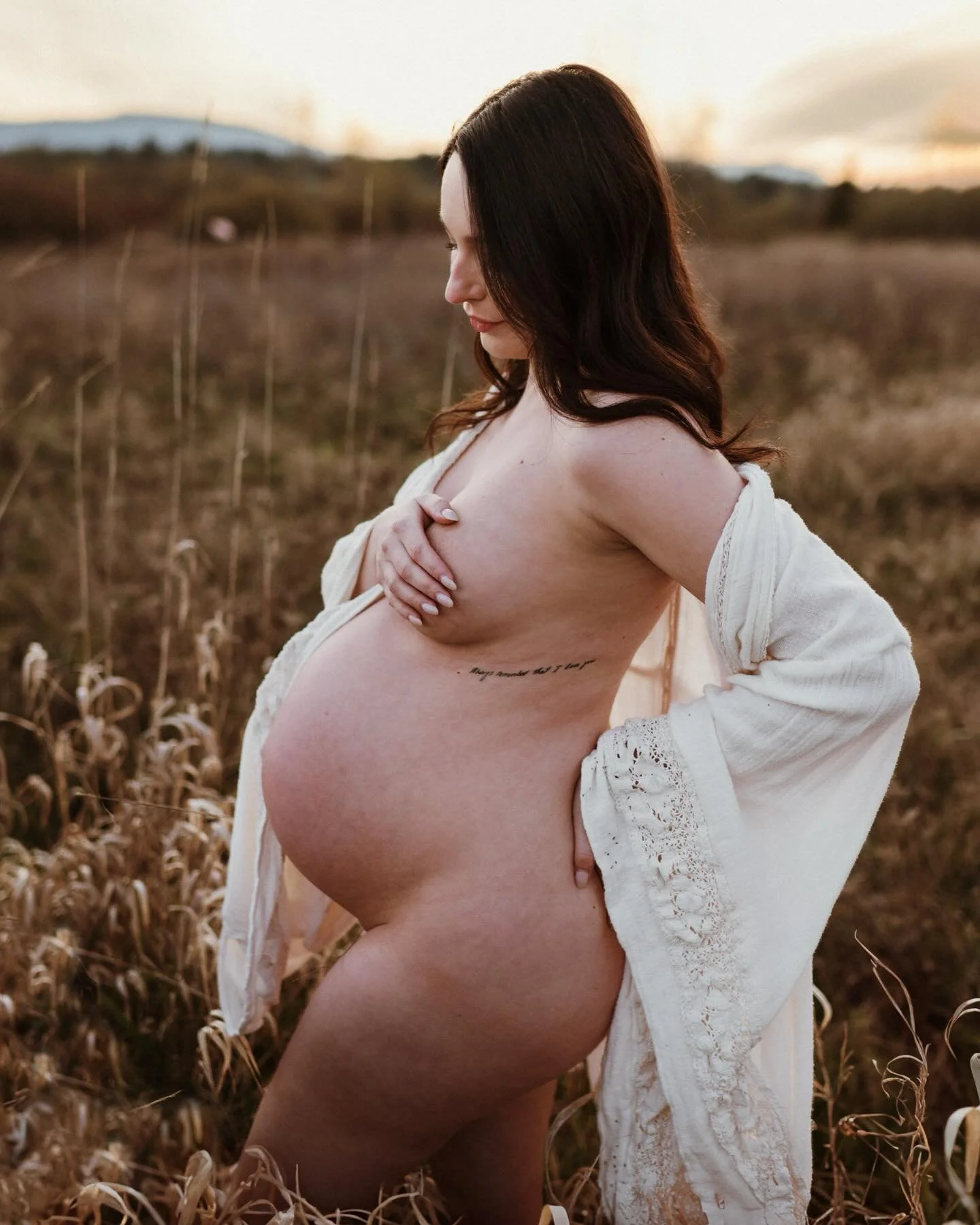 A + S under April skies. Grateful for the stories shared that made this session even more meaningful ✨
You two will be amazing parents 🖤

Side note&hellip; I&rsquo;m just over here hoping the quality of my gif doesn&rsquo;t get destroyed by IG 🫠