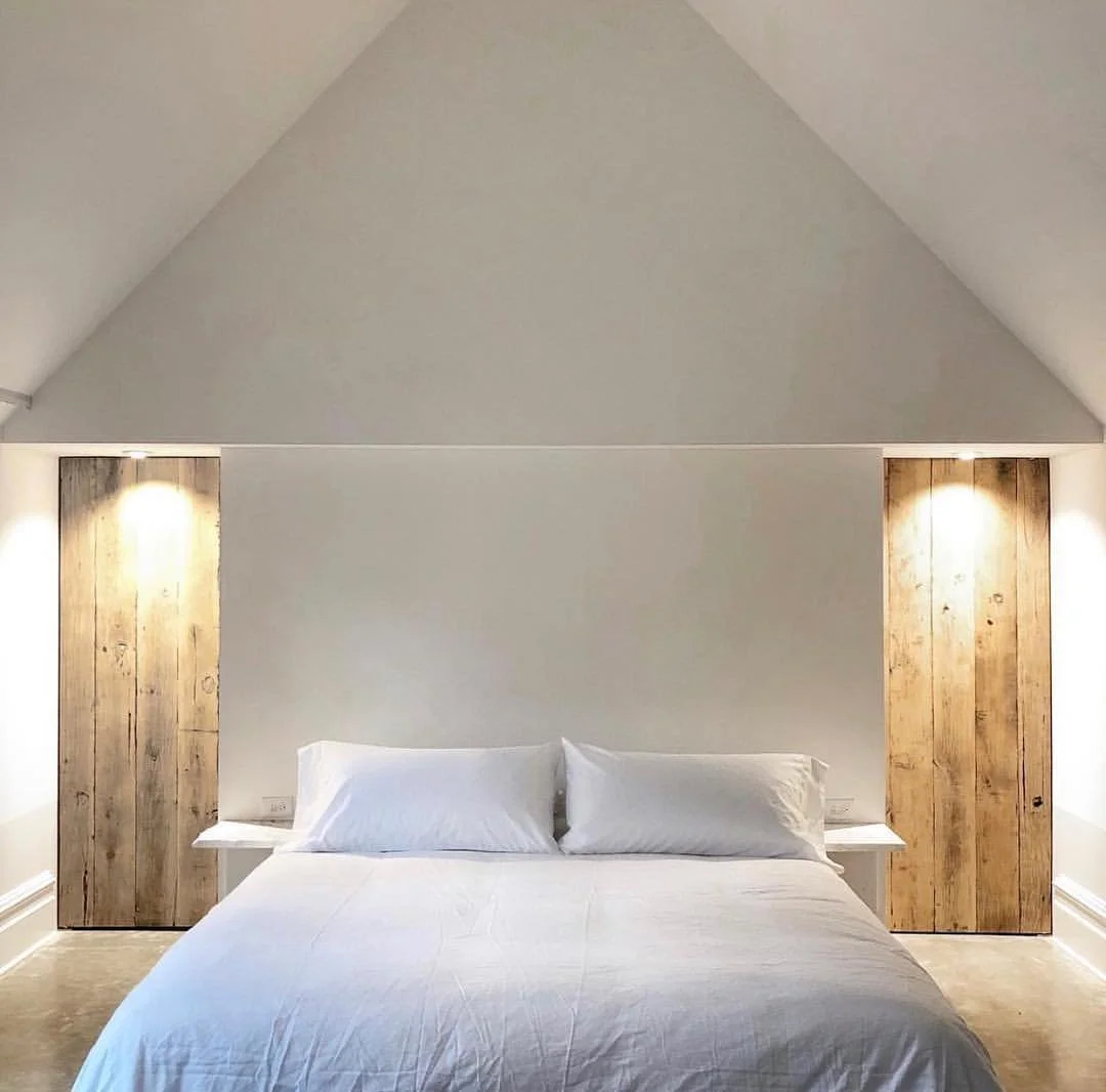 Antique White - A bright white with a subtle warm undertone.