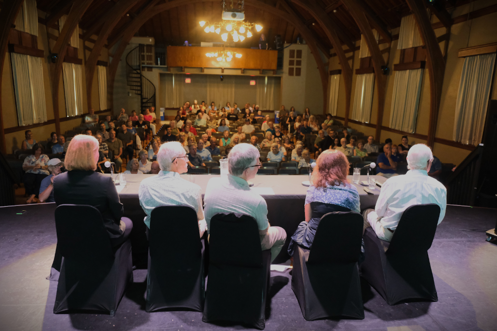 Crowd attends Opera House to learn about Gravenhurst Health Hub