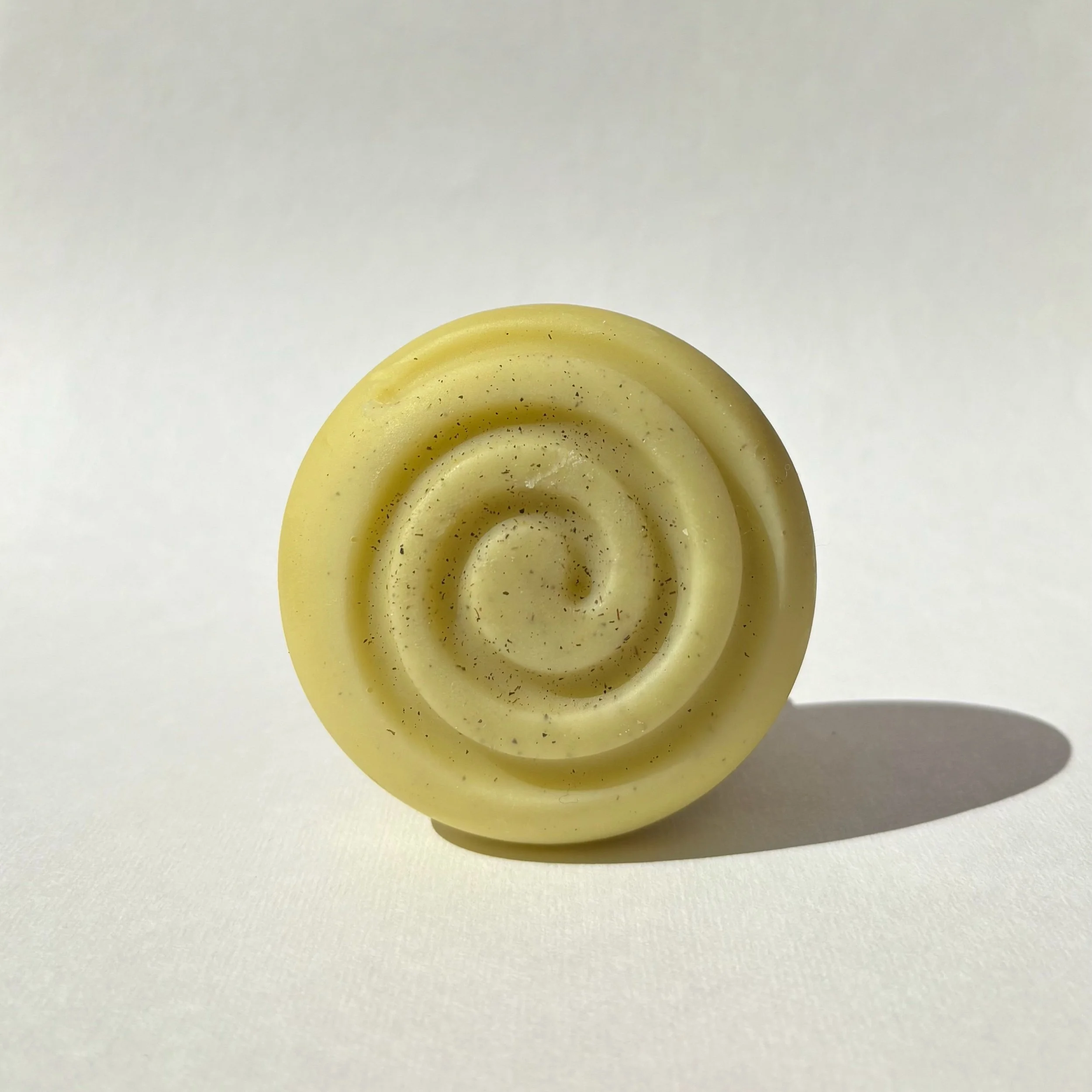 Mantecas y cremas sólidas botánicas · CARICIA