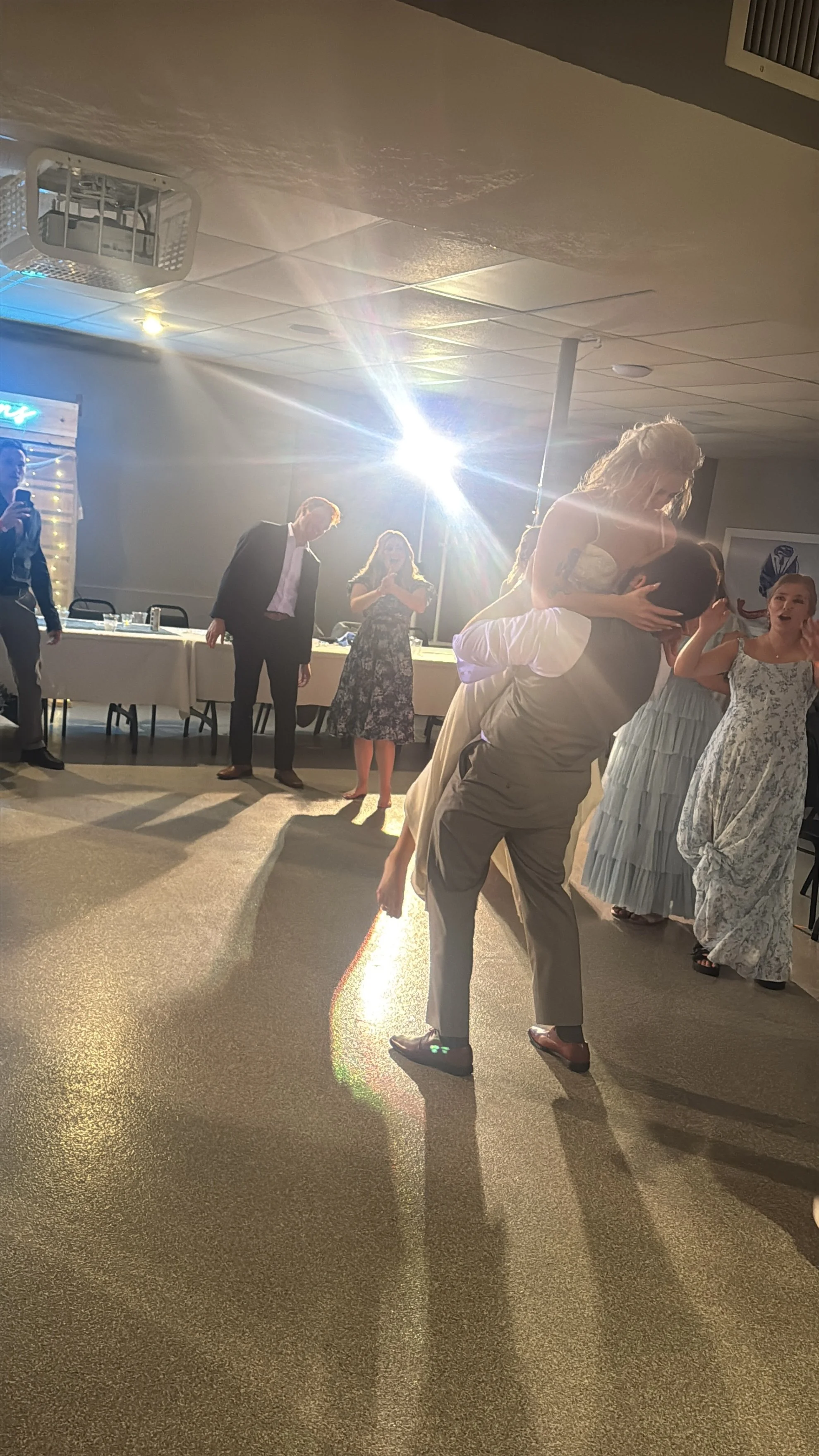 What to Expect from Your Wedding DJ (Before, During, and After)