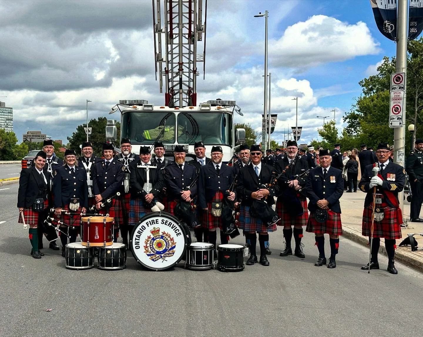 This weekend, the Ontario Fire Service Pipes and Drums had the honour of performing at the National Firefighters Memorial. We pay tribute to those who made the ultimate sacrifice in the line of duty. Forever remembered, never forgotten.