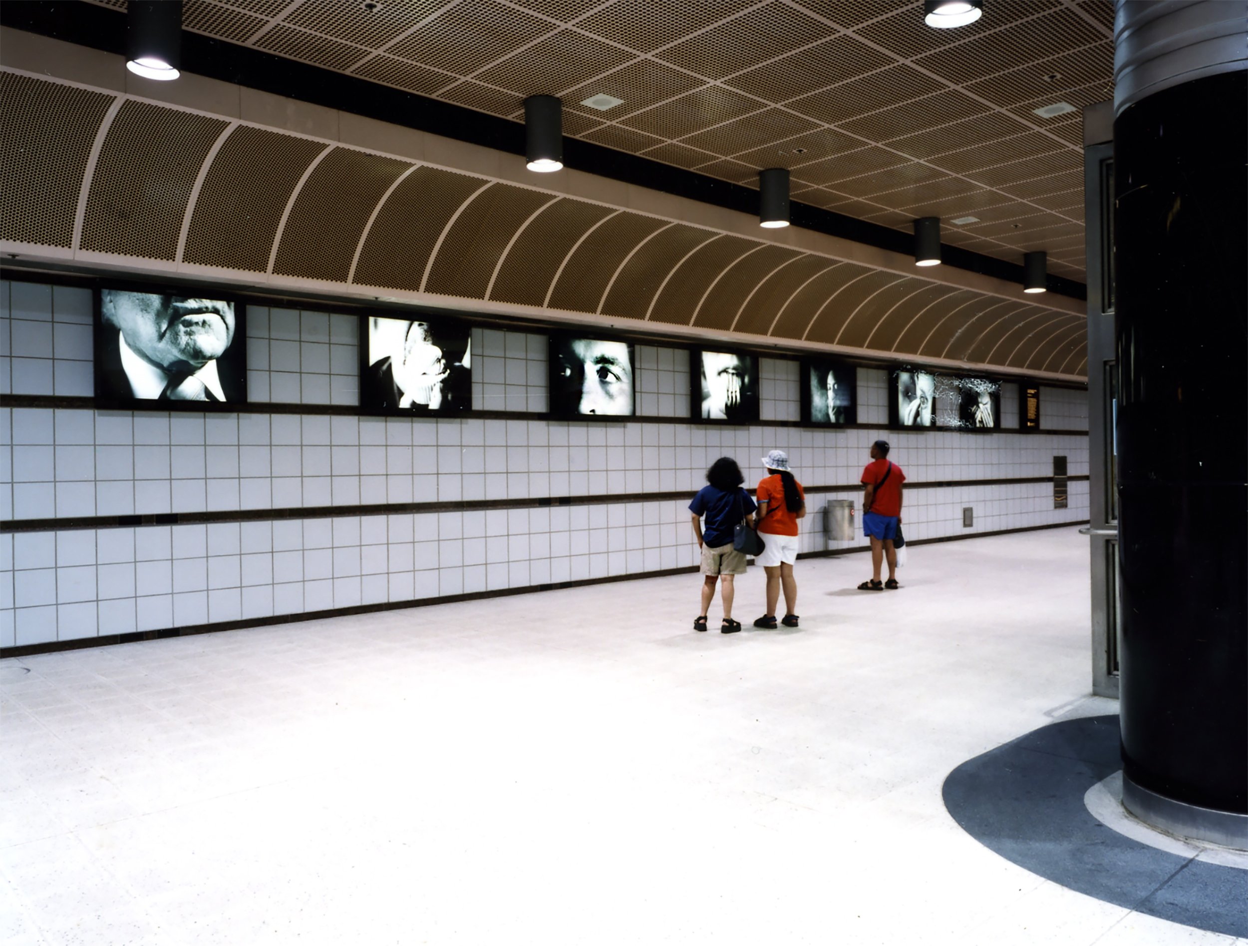 I see what you’re saying (train of thought) Metro Art Photo Light Boxes (Wilshire and Normandie) ©2001 Photo: Tom Bonner