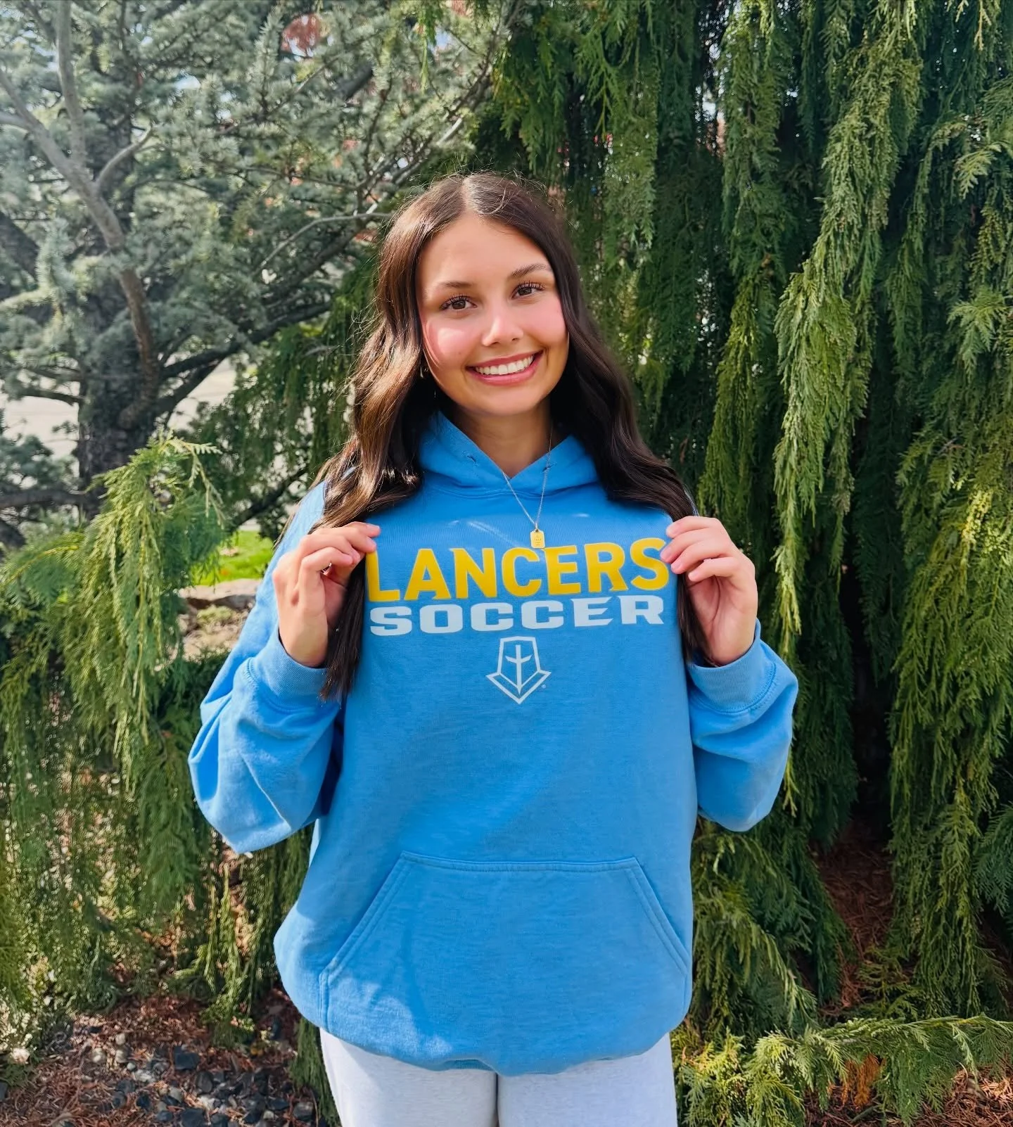 Insight to a very special player. Bella has heart, tenacity and grit. She respects the game, shows desire and determination in her play. This incredible young person has overcome injury, fought her way back, flexed that strong mind, while maintaining