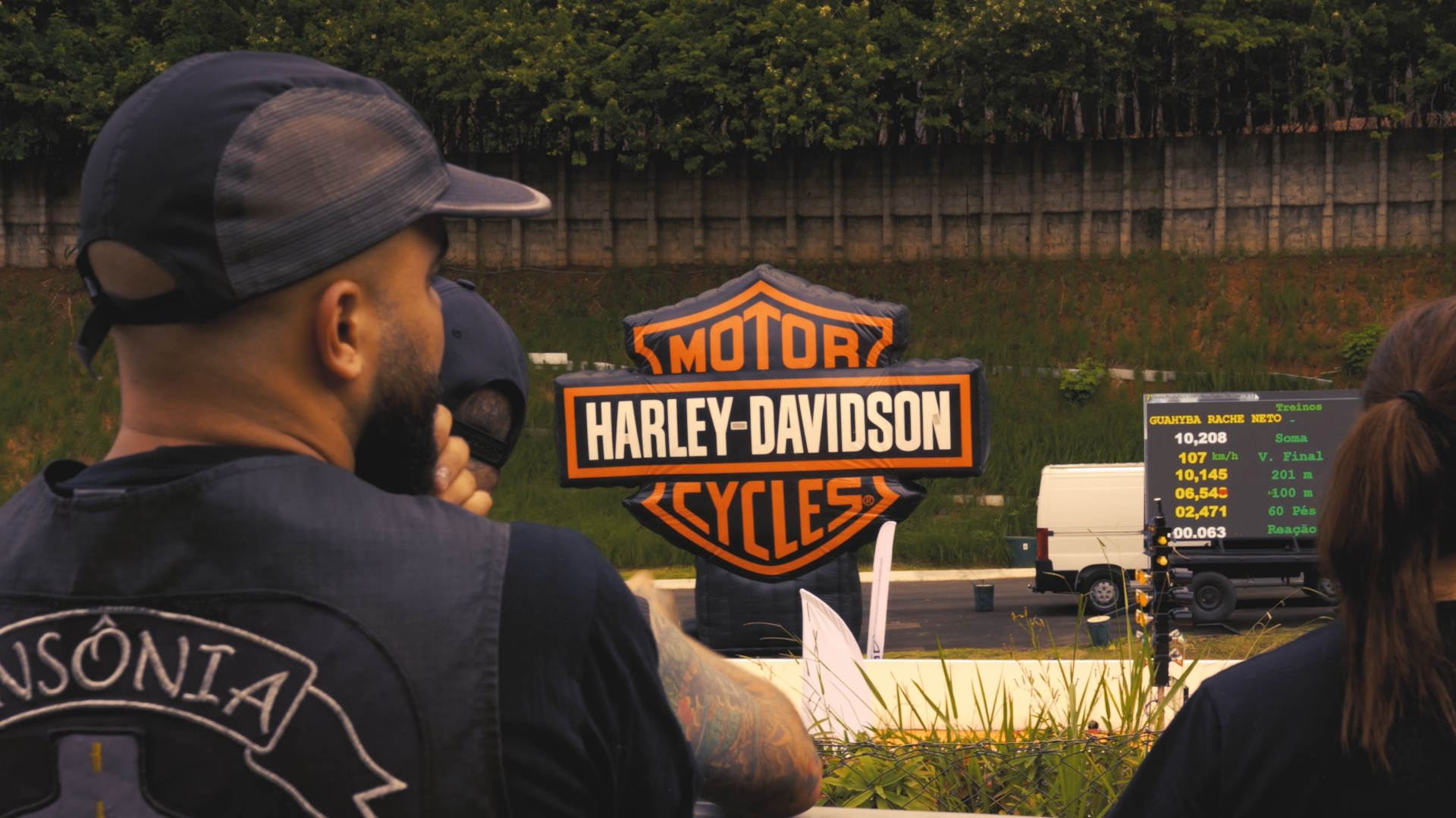 Sequence 04.00_00_53_15.Still003.png