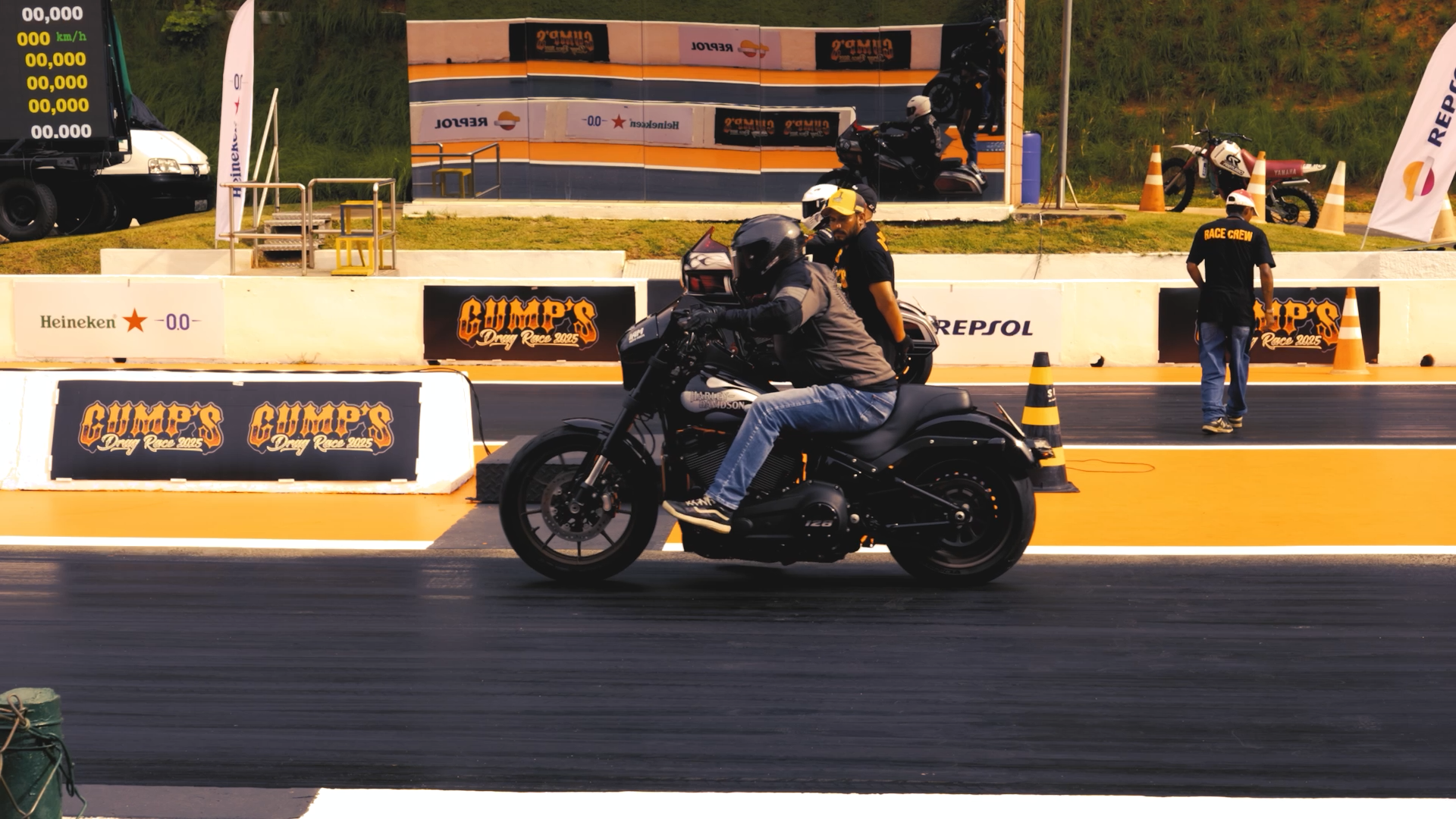 Sequence 04.00_00_55_10.Still005.png