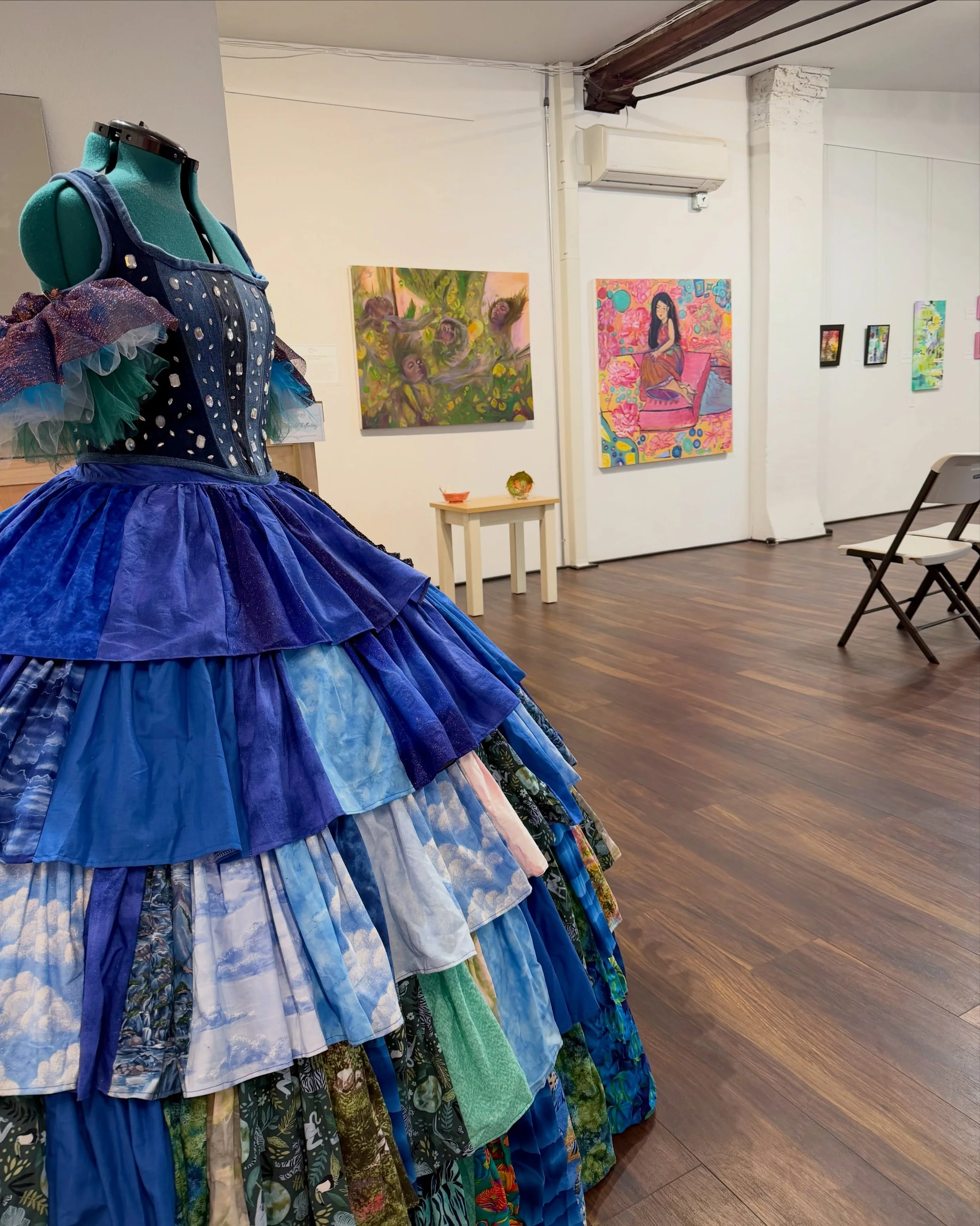 🖼️ Don&rsquo;t miss &lsquo;Whimsy: The Space Between&lsquo; at the Greystone Gallery, showcasing work from 13 amazing artists! 💙

Artwork will be on display through July 11.

@greystonegrandgallery 
📍245 S Grand Ave
🕐Hours:
Wed&ndash;Fri: 12&ndas