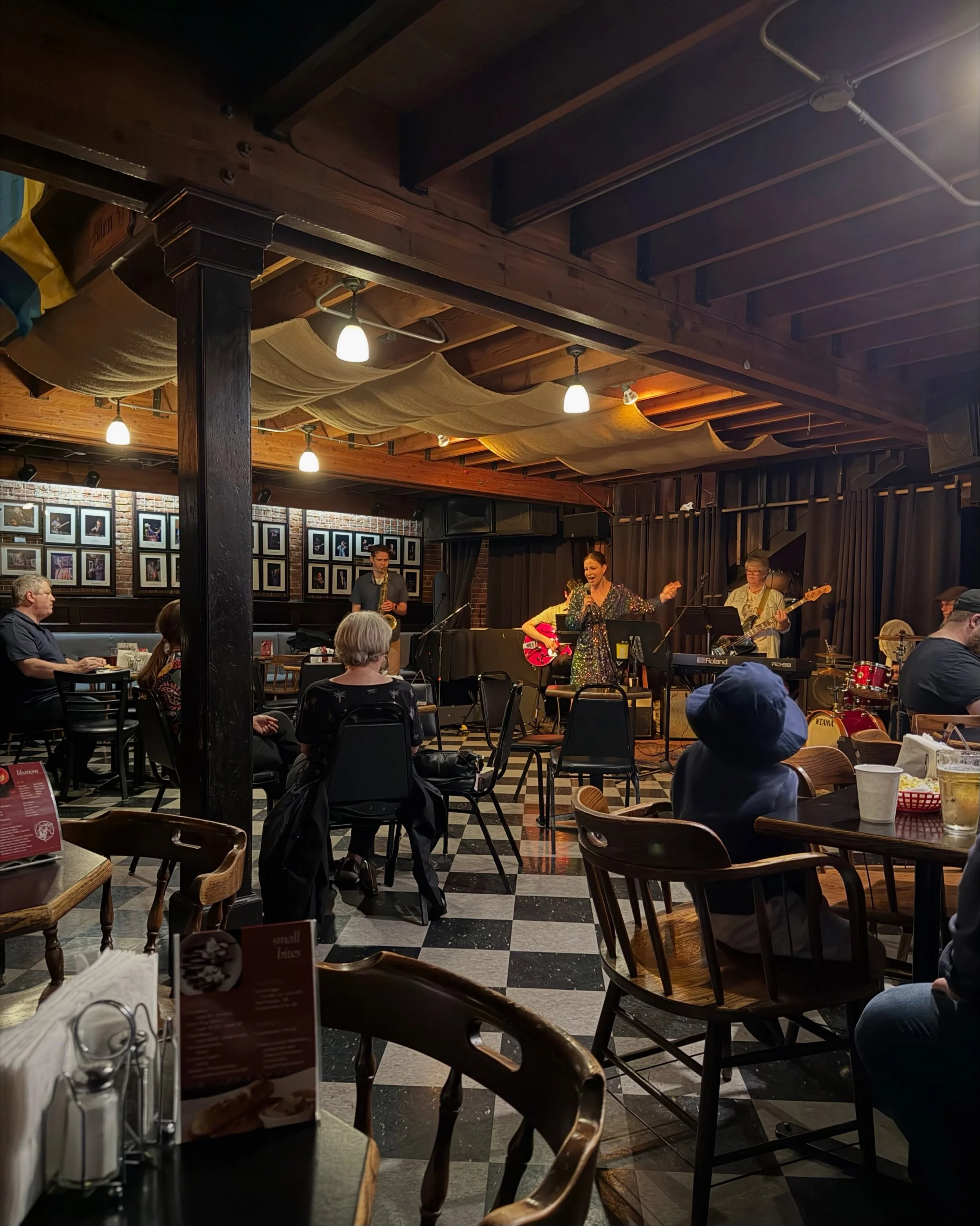 🎶 What a great way to kick off the 2026 Music on Main season! 🩵
A huge thank you to everyone who joined us last night for a fantastic performance by Mallard Blue. Due to the weather advisory, the show was moved indoors, and our community showed up 