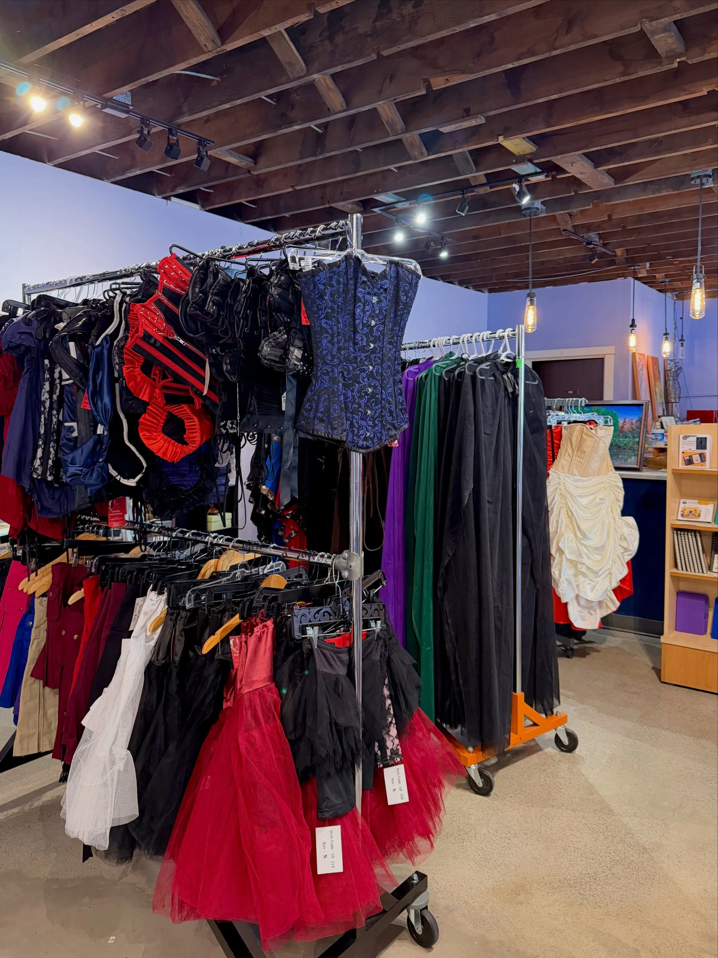 Looking for unique, high-quality Halloween costumes? 🕸️🖤 @greystonegrandgallery has you covered!

Shop local this spooky season! 👻 🛍️

📍245 S Grand Ave
🕒 Wed&ndash;Fri | 12&ndash;7 PM
Sat&ndash;Sun | 12&ndash;5 PM
Closed Mon&ndash;Tue