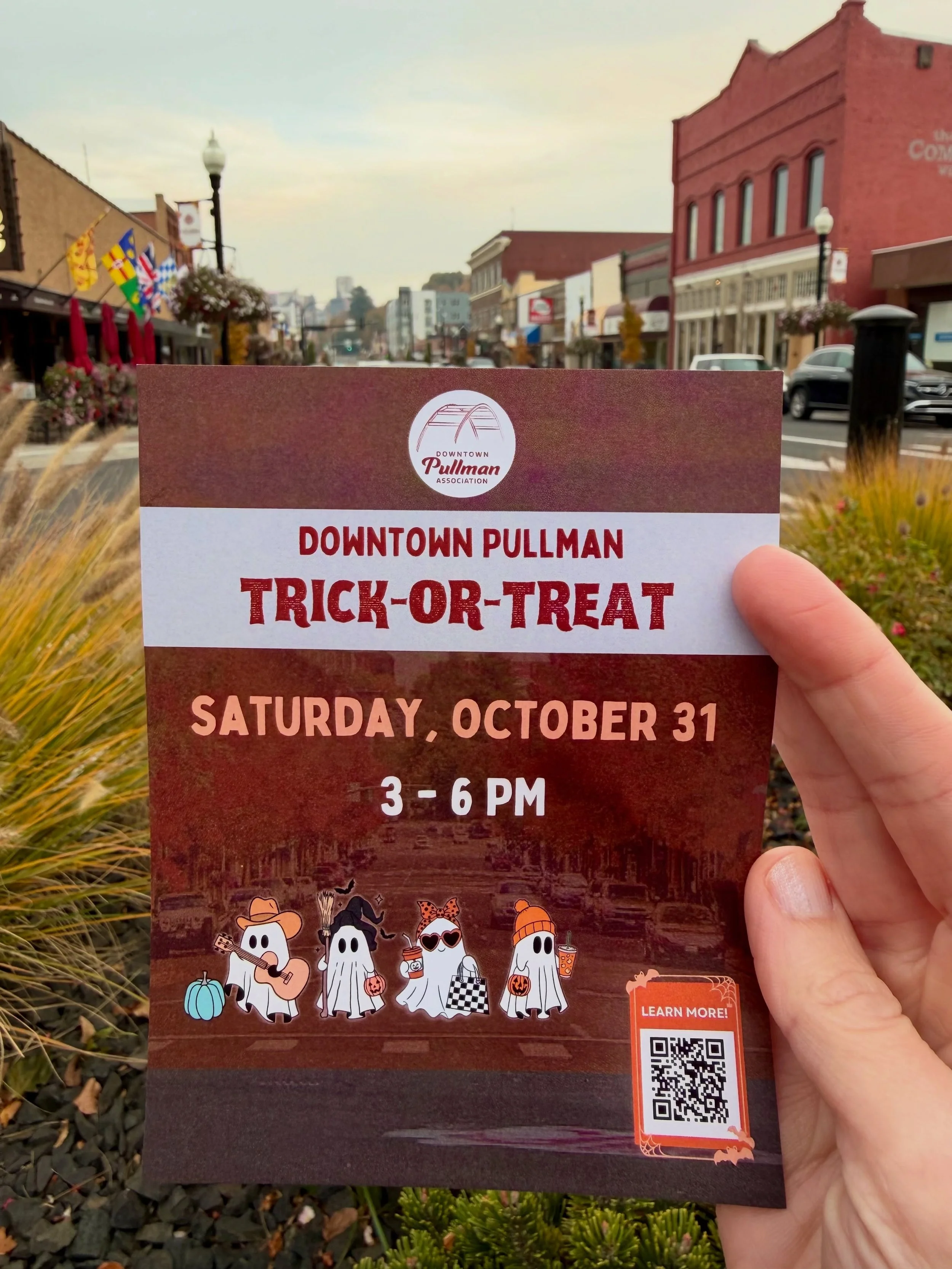 👻🍬 Downtown Pullman Trick-or-Treat is almost here!

Dress up in your favorite costume, grab your trick-or-treat bags, and enjoy a spooky afternoon of Halloween fun at over 40 participating downtown locations! 🎃 Plus, enjoy special offers at select