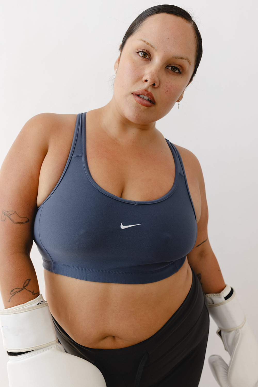 RS-navy-gray-nike-sports-bra-2.png