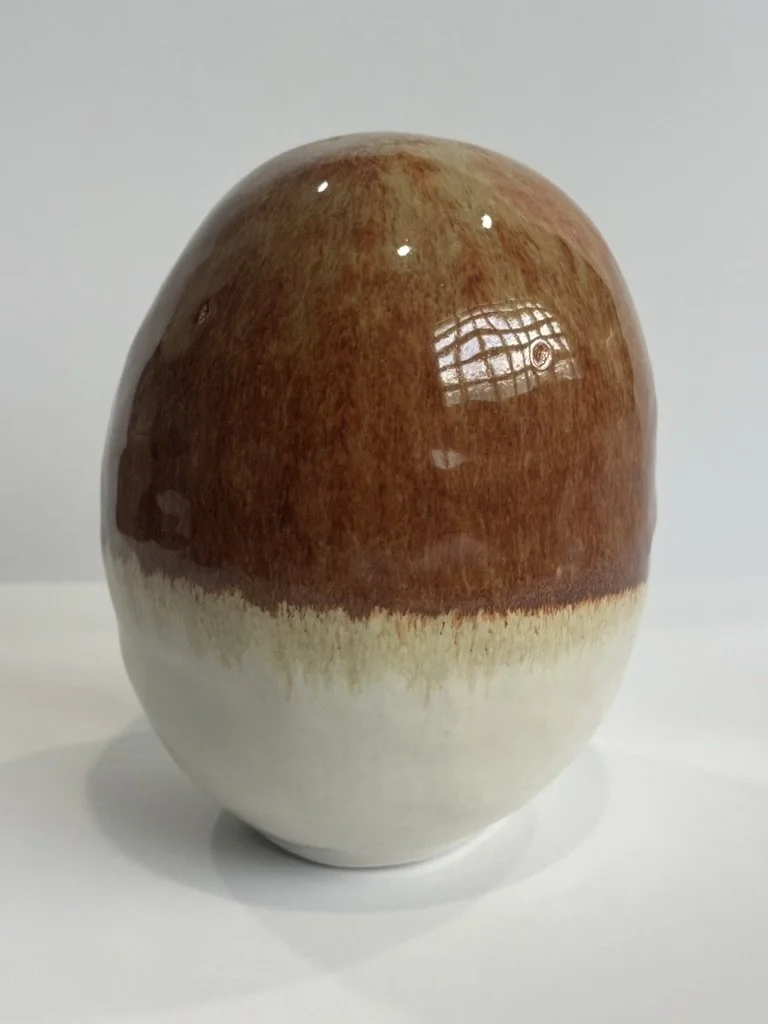 Brown and white Shaker Egg