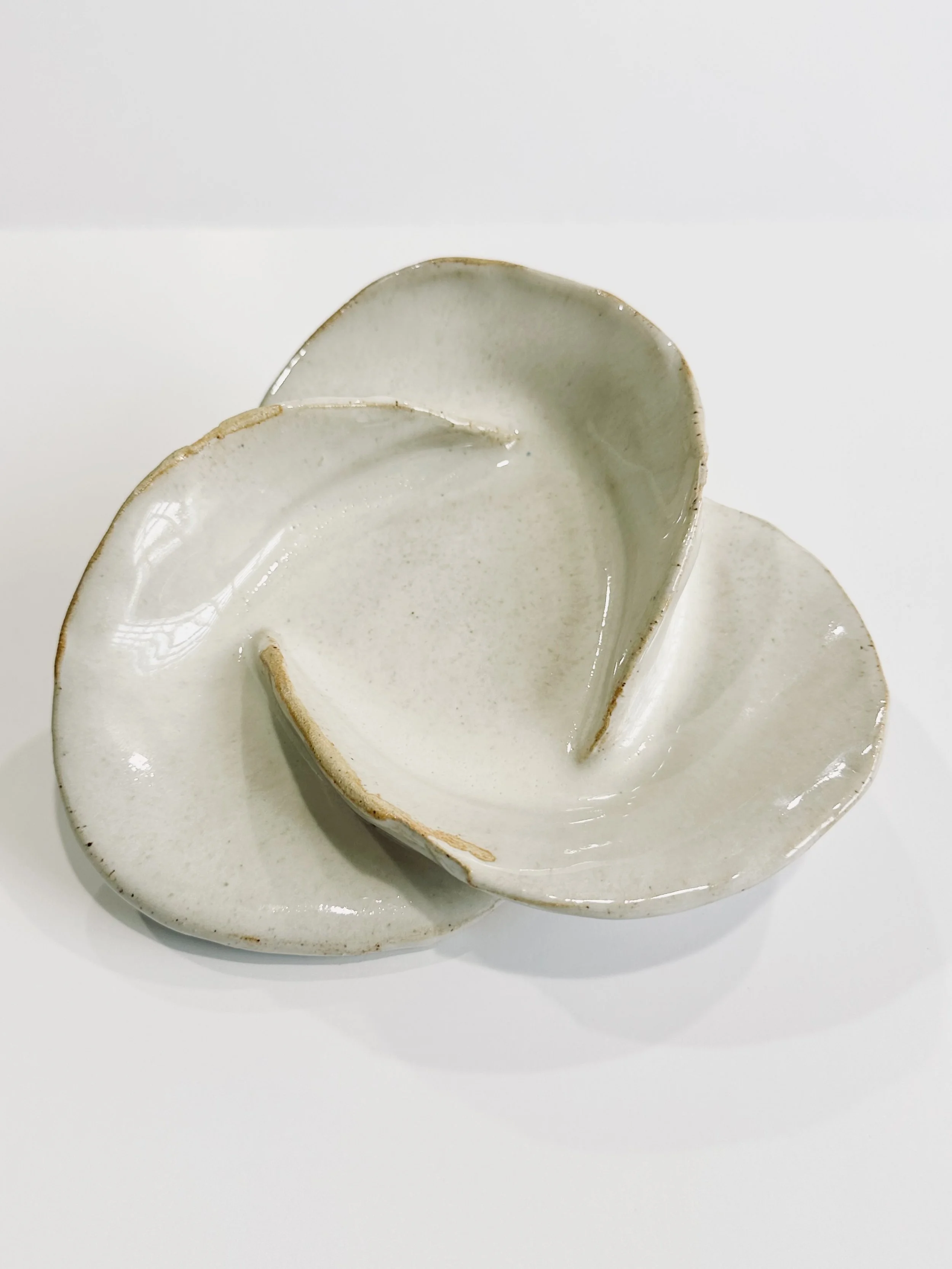 Curved Triple Circular Form