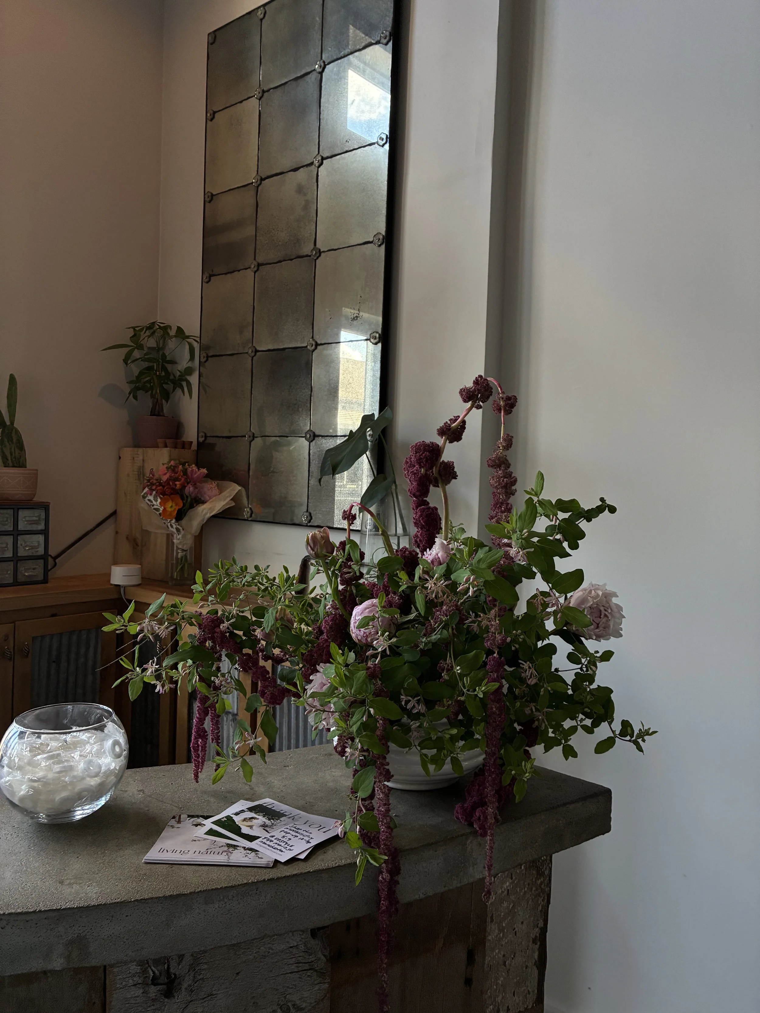 large arrangement (business)