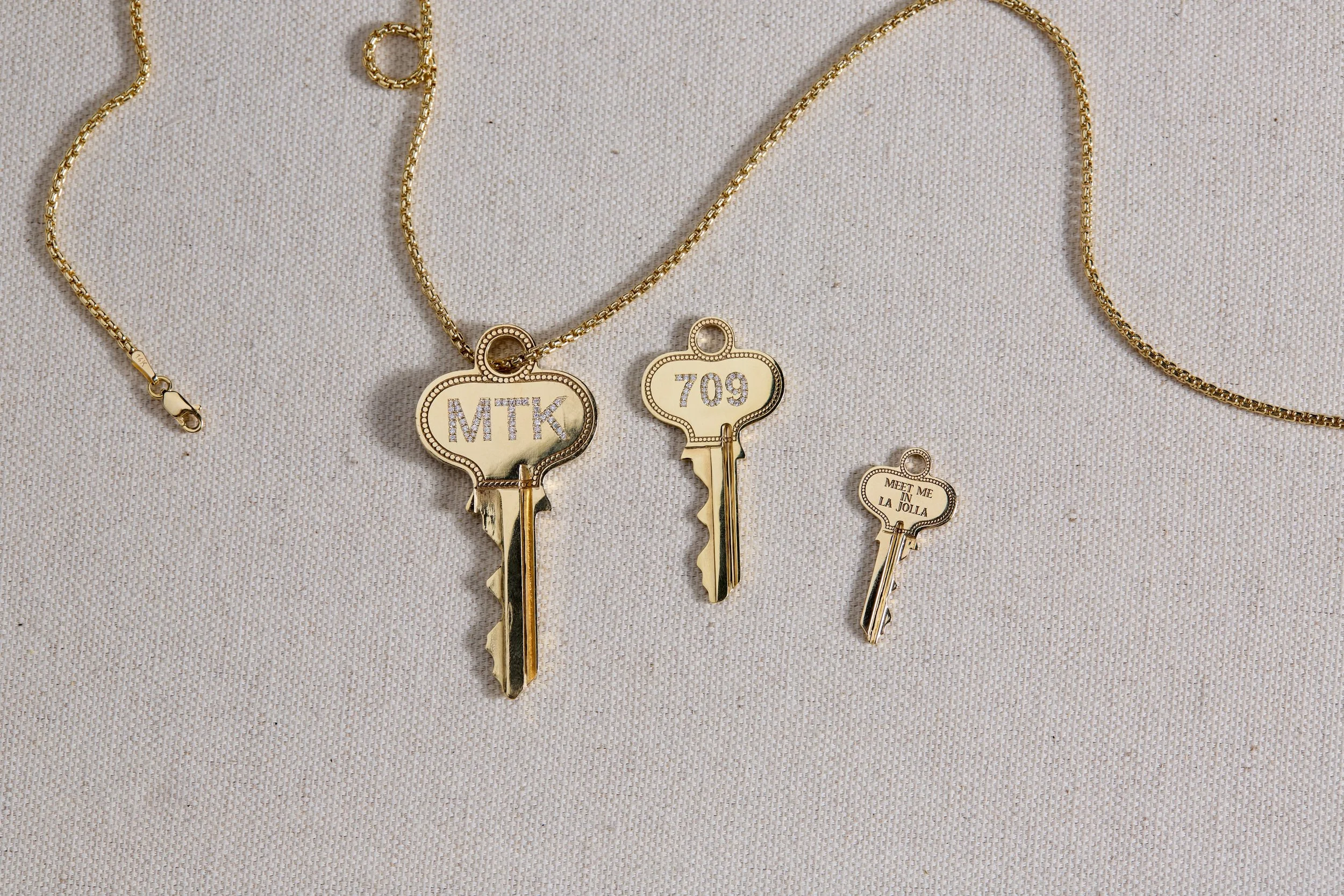 courtney-sinelli-le-bungalow-eiseman-jewels.jpg