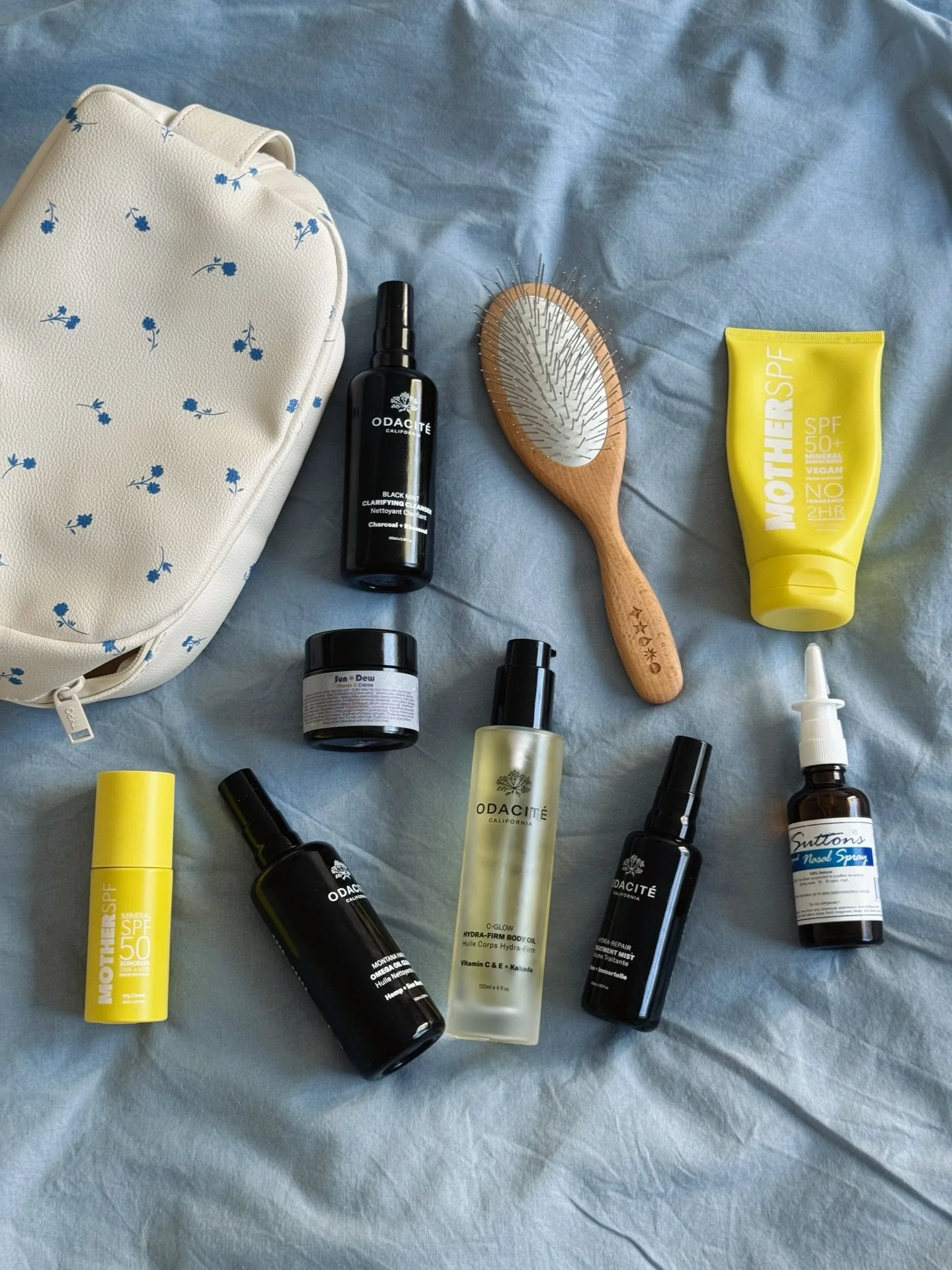 MY CAMPING ESSENTIALS 🏕️

- Odacite Omega Oil Cleanser + Odacite Charcoal Cleanser 
- Odacite Hydra Repair Mist
- Living Libations Vit D Cream
- Mother Universal Face SPF + Body SPF 
- Living Libations Metal Pin Brush
- Odacite Vit E, C, Kakadu Body