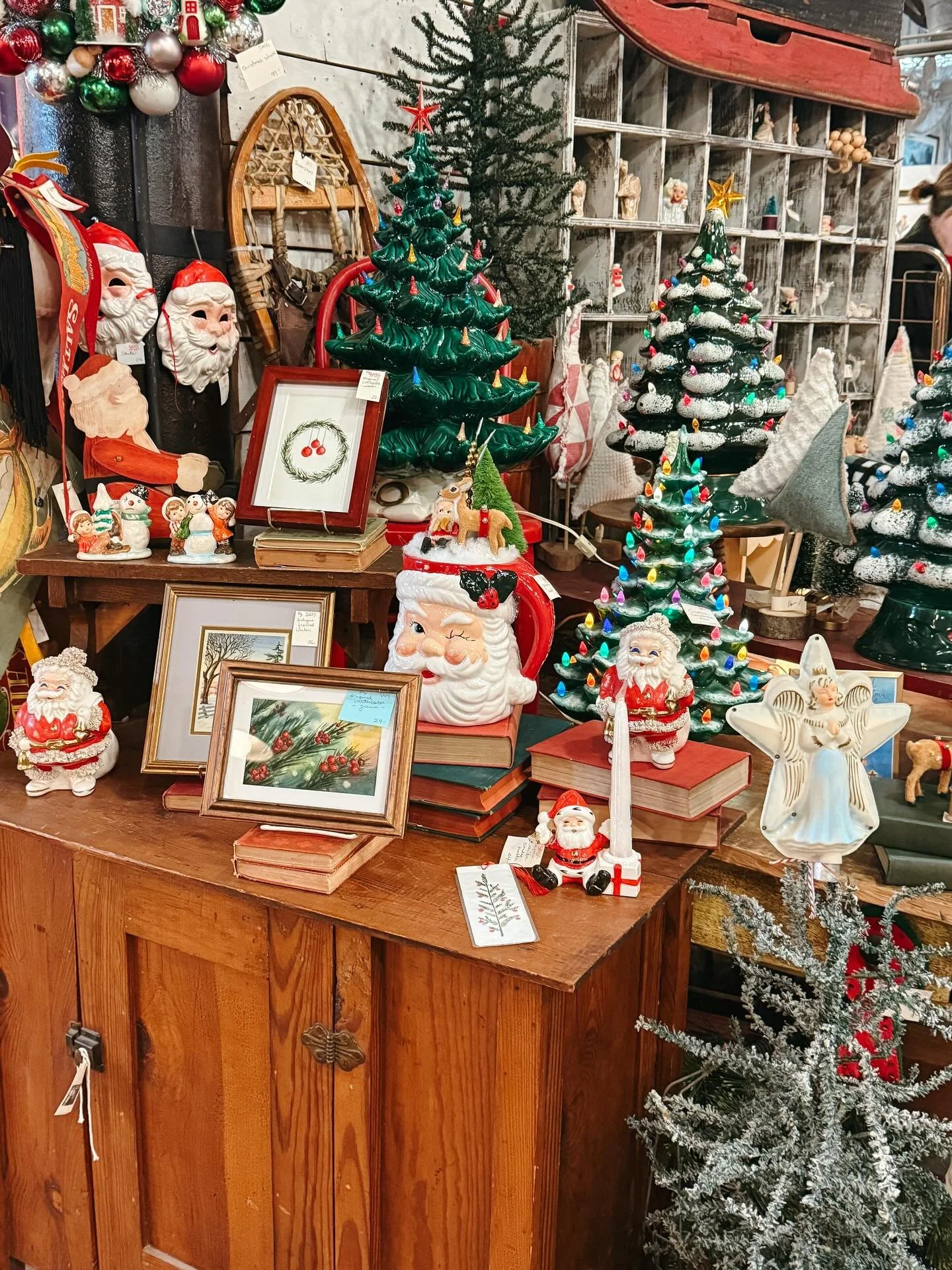 It&rsquo;s day two of our December show and we are so excited to share it all with you! Shop today 9-5! And while you&rsquo;re hear grab a bite @painted_rooster until 2pm.

We are also so excited to host @ruthannzimm &amp; @zacfoxauthor for a book si