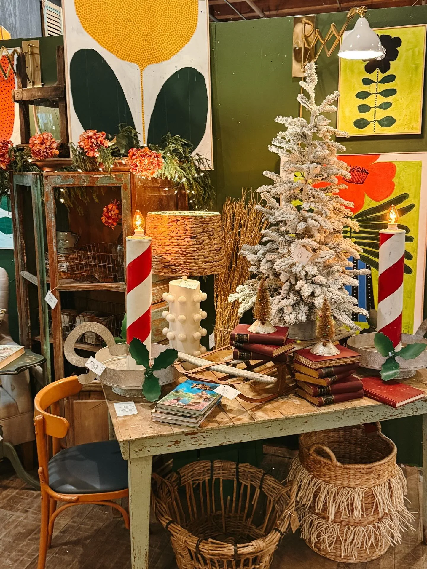 Only one chance left before Christmas and before 2026 to stop by and explore. Come see us 10-3 today! 

*@painted_rooster will not be open today