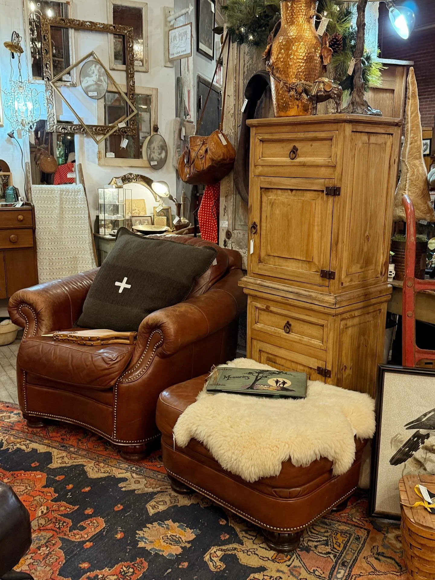 It&rsquo;s the second day of our January show and we got the shop warmed up for you to come down and experience it all. Shop until 5pm and grab breakfast or lunch at @painted_rooster on our third floor until 2pm.

Then join us Sunday from 11-4