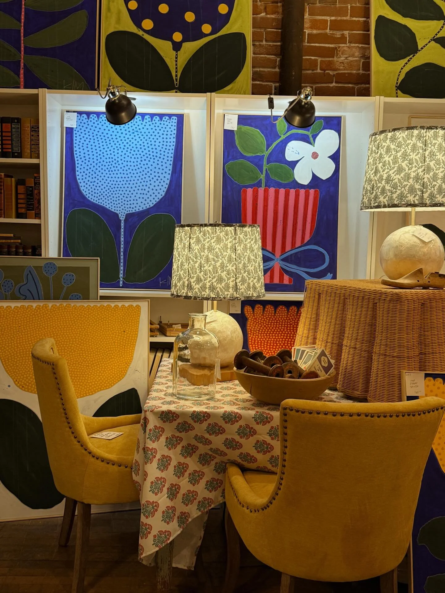 The final day of our March show is here and shop still has a plethora of vintage goods to be had. Open 11-4 today and don&rsquo;t miss the @lucabagel pop-up today.

@painted_rooster breakfast and lunch from 11-2 on our third floor