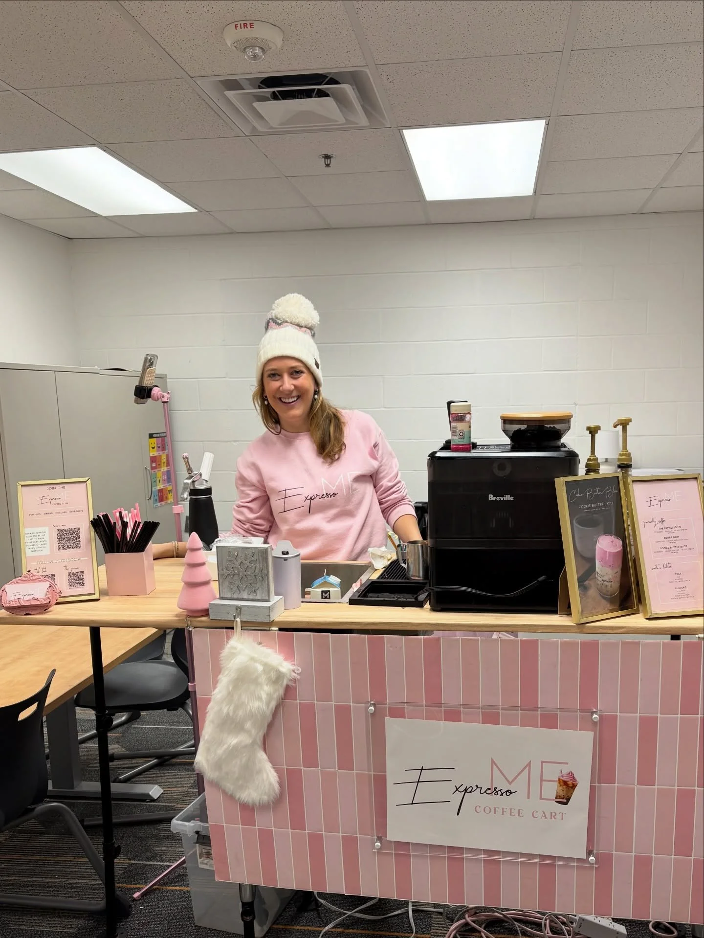 Wrapped up 4 events in 4 days and my heart (and espresso machine) is full 🤎

Cheers to a great year filled with amazing events, kind people, and a whole lot of expresso me ☕✨