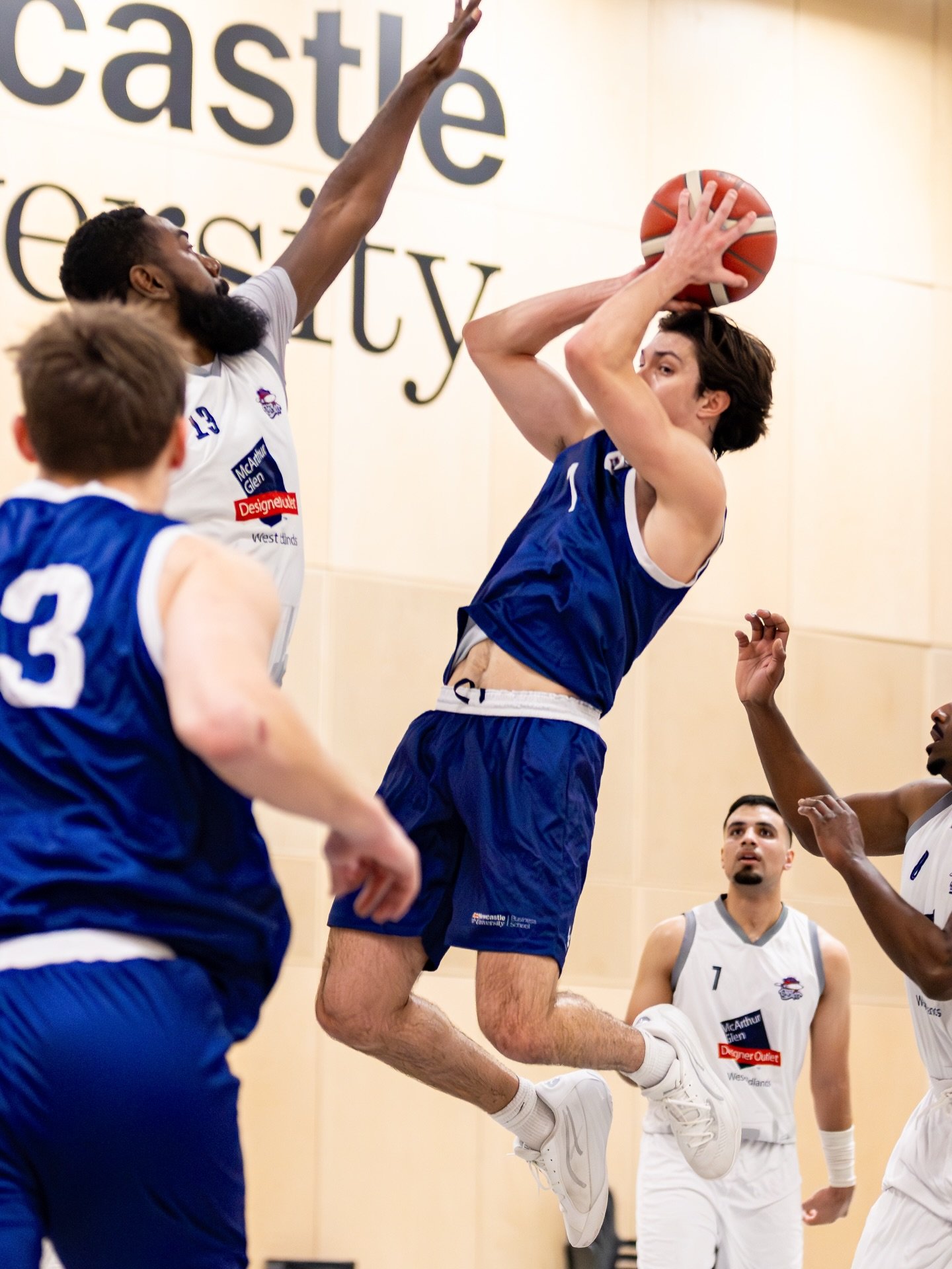 Newcastle Knights vs City of Birmingham Rockets highlights ahead of the away match against Reading today

#britishbasketball #canonsportsphotography #canonr5 
#newcastleuniversity 

#bcb2525