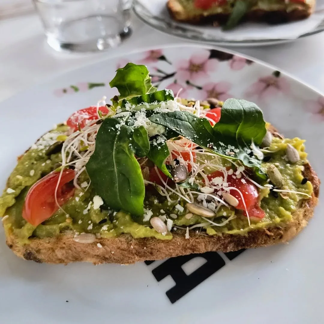 Domingos lentos, charlas largas y brunch delicioso &iquest;Te animas?
.
.
#matchalovers #palmarescr #coffee #brunchcr #puravida