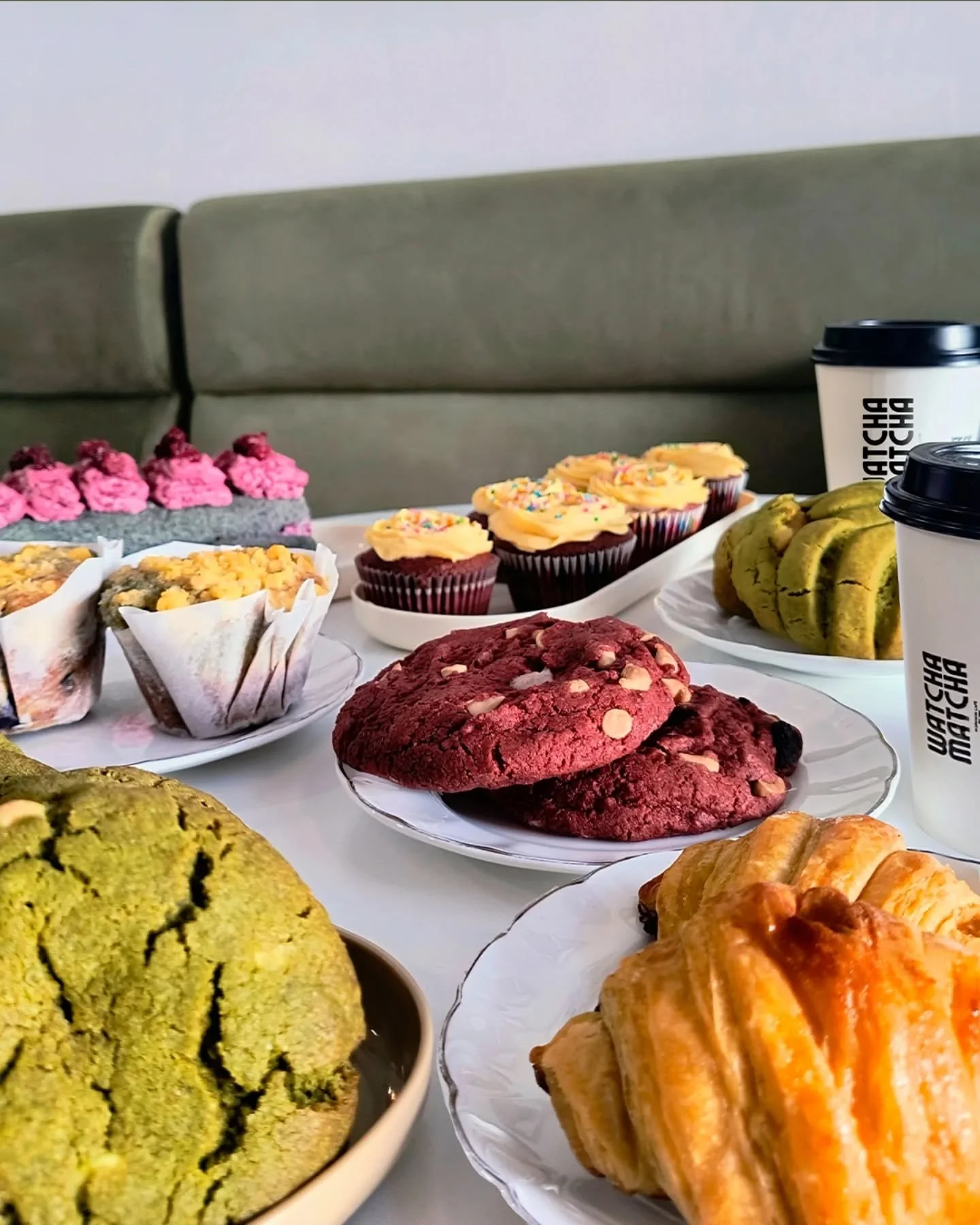 &iexcl;Solo por este mes! Nuestra reposter&iacute;a especial de agosto est&aacute; lista para sorprenderte. No tendr&aacute;s que salir de Palmares para probar algo realmente diferente.💫
.
.
#matchacostarica #cafeteriacostarica #cafepalmares #cafecr