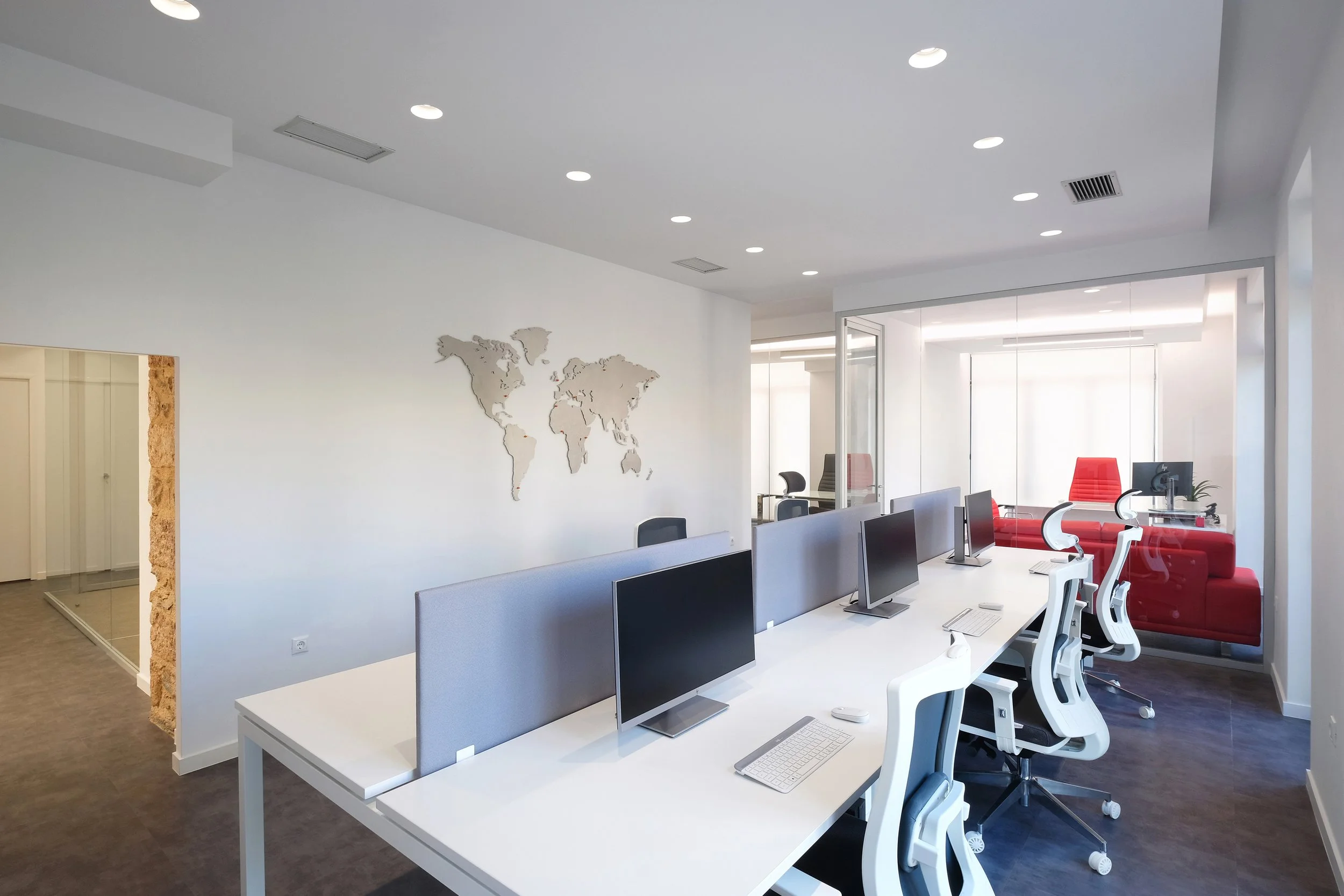 9workstations.jpg