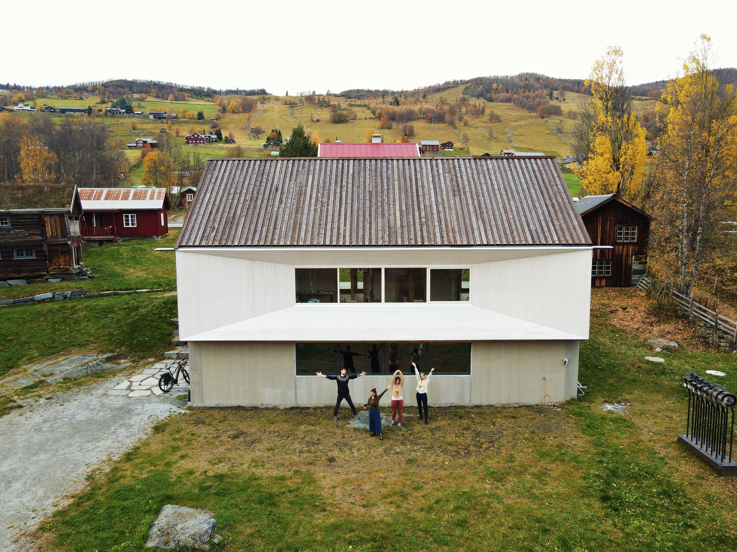 "Låven" that accommodates the studios and graphical workshop