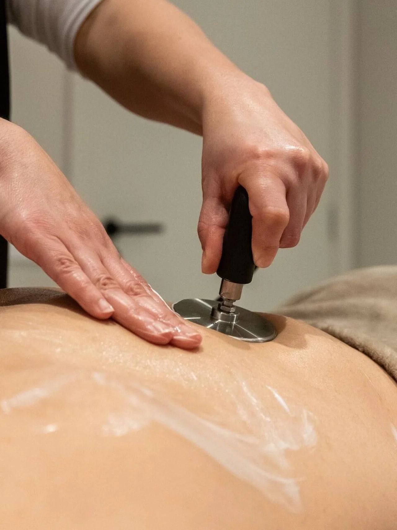 Where science meets glow.

INDIBA works deep within the skin using a specific 448 kHz frequency to stimulate cellular repair, boost collagen, and restore tissue function &mdash; not just on the surface, but from within. ￼

This is why it&rsquo;s used