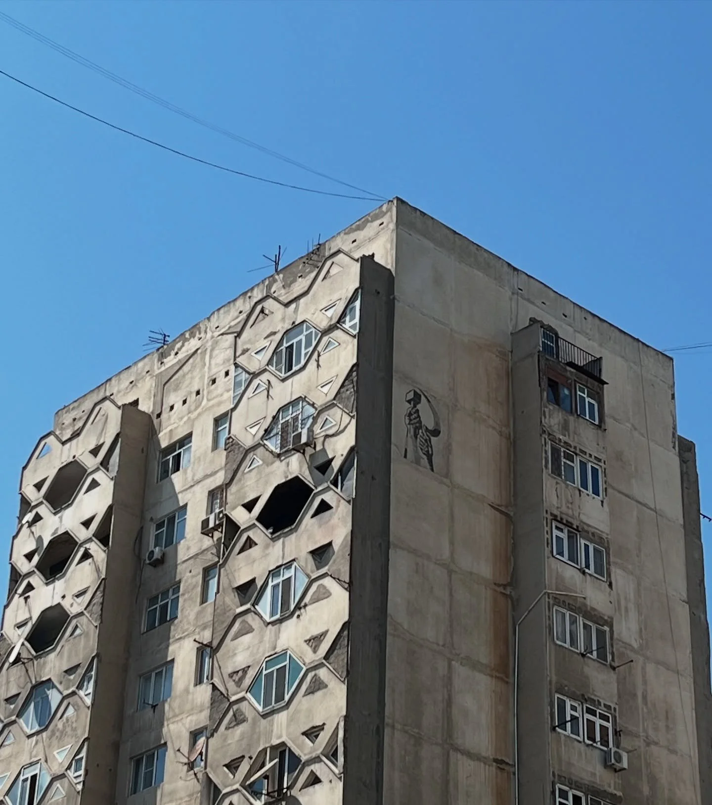 From Azerbaijan to Tajikistan 🇦🇿🇹🇯. Baku - Dushanbe - Fann Mountains - Khujand. First part of our big Caucasus and Central Asia tour in pictures. We have 3 spots for this one happening in 2026, if you like to join let us know :)