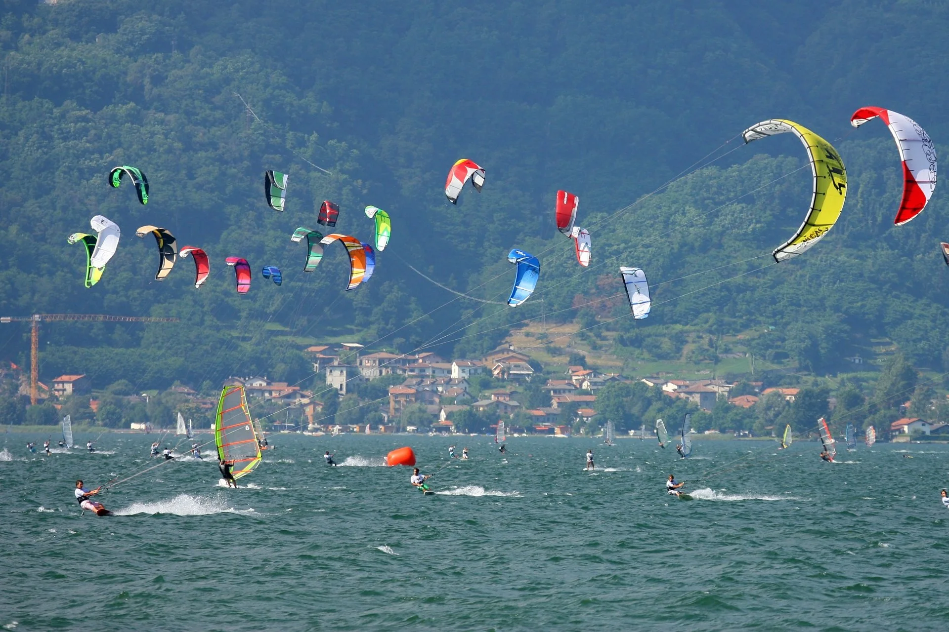 SPORT ACQUATICI LAGO DI COMO.jpeg