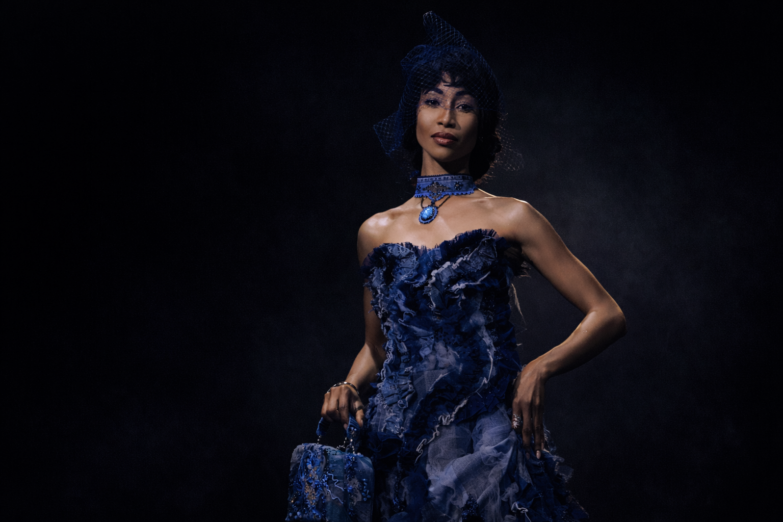 Artmari Handmade Design is an independent art-driven practice where exclusive jewelry and avant-garde forms merge into wearable expressions of identity.