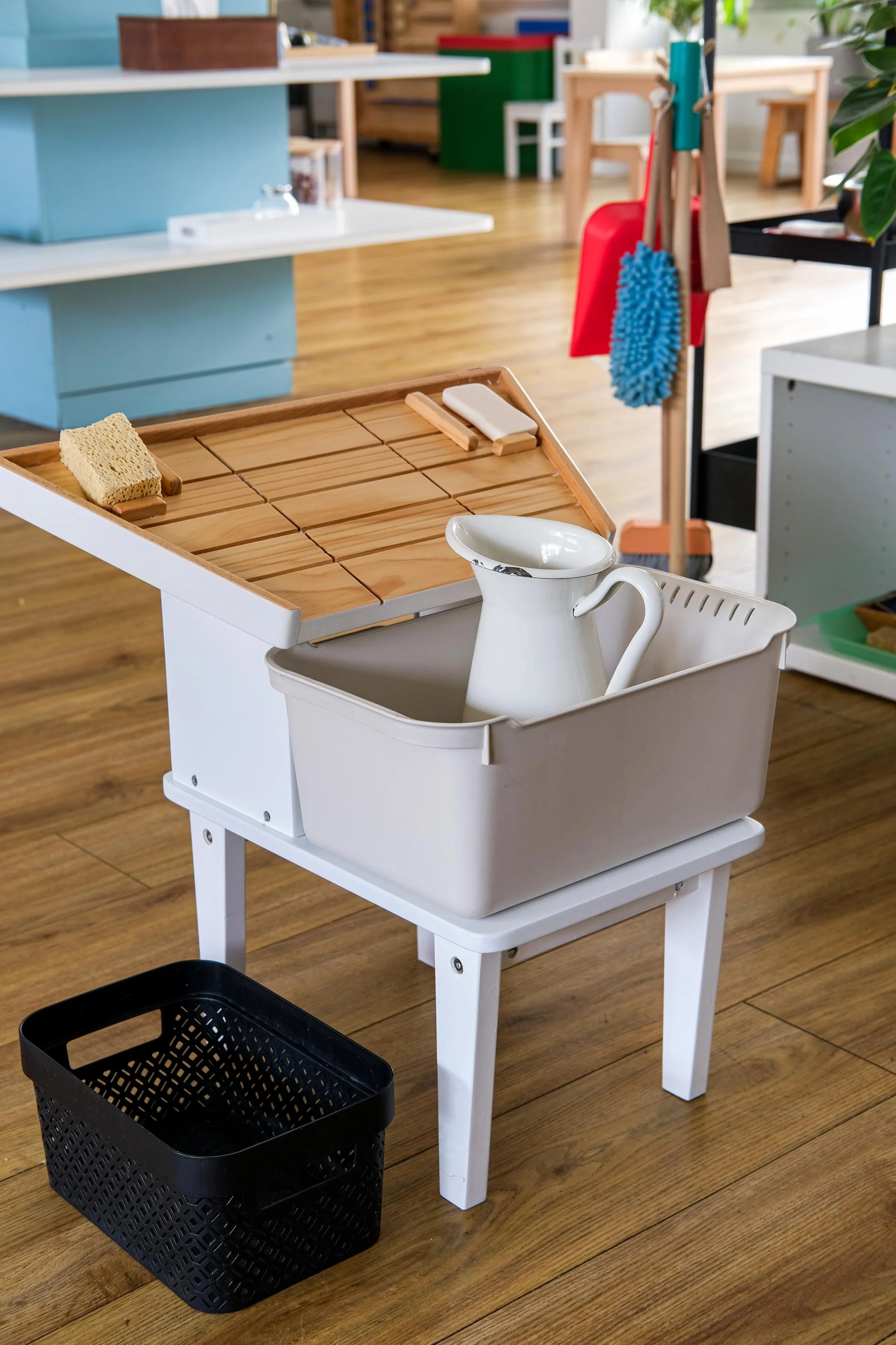 Coin vie pratique Montessori accessible enfants
