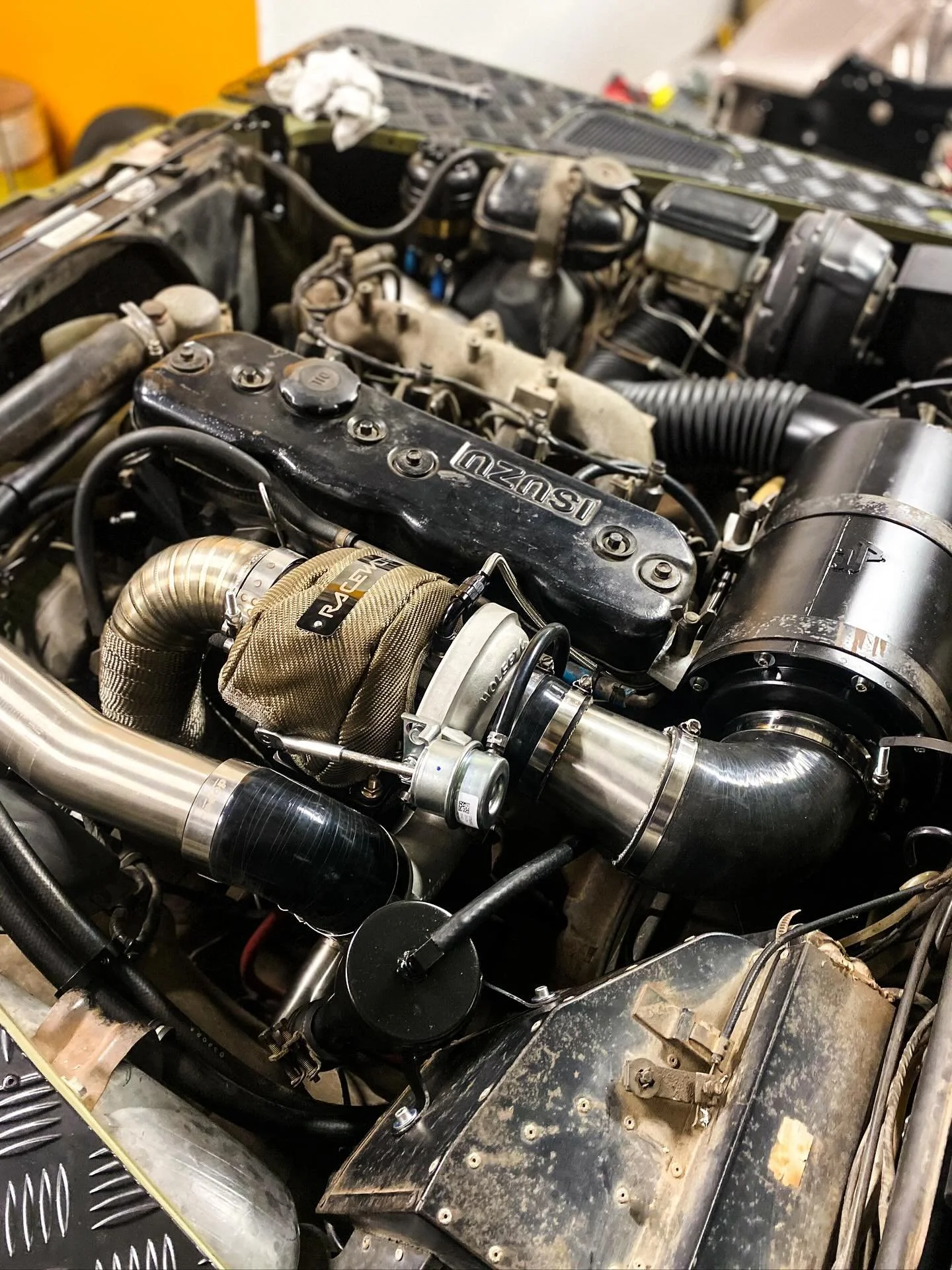 Custom Turbo Kit on this Perentie along with all the best supporting mods
✅ Heavy duty clutch
✅ Custom stainless 3 inch exhaust
✅ Power steering conversion w/ refurbished box

We thought we would do something a bit different for the air-box on this o