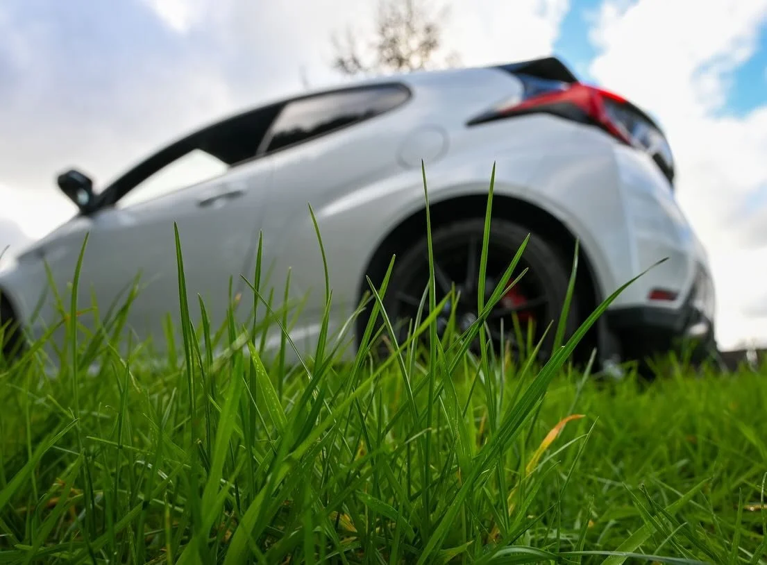 White Yaris. Green field. Simplicity that hits different.
Clean lines, calm vibes, and nature doing its thing.

Which shot&rsquo;s your fave?

#YarisVibes #CarPhotography #CleanAndSimple #ToyotaYaris #GrassFieldGoals #AutoShoot #MinimalMood #drivewit