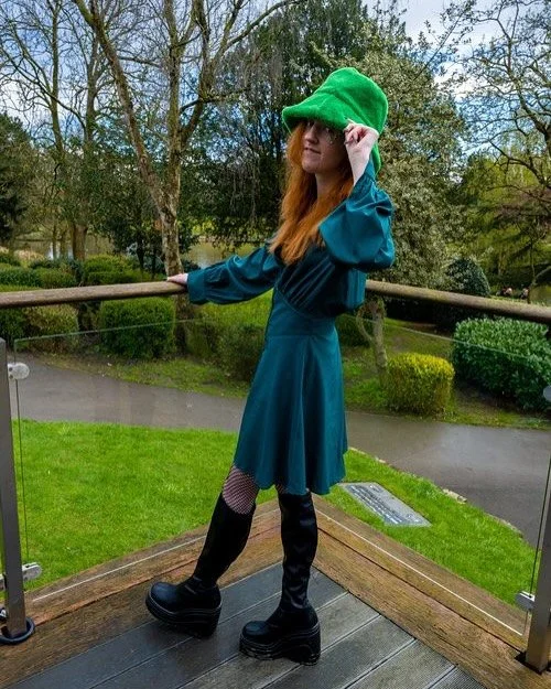 Feeling green and glowing 🌿💚 @kaceyfinall blending seamlessly with nature in her vibrant green outfit, hat, and nails. A perfect harmony of style and earth! 🍃 #GreenVibes #NatureFashion #IntoTheWoods #EcoStyle #NaturePhotography #FreshLook #Photog