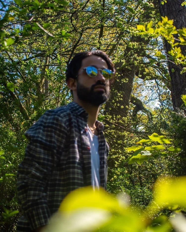 Embracing the earth in earthy tones 🌿🍂 Nature has a way of grounding me, and this moment captures that perfect balance. #SelfPortrait #EarthyVibes #NatureInspiration #GroundedInNature #NaturePhotography #SoulfulShots #outdoorvibes