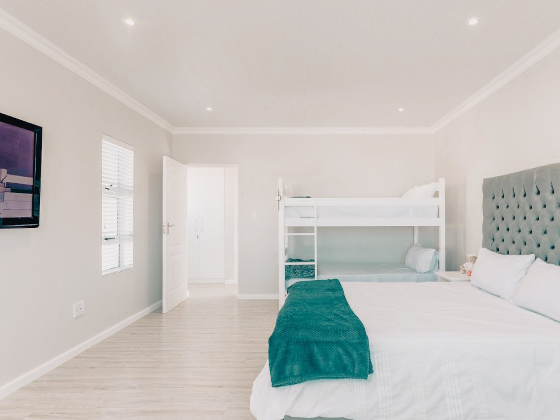 Agulhas South Africa Self Catering Holiday Rental Struisbaai Cape Southerntip of Africa-6.jpg